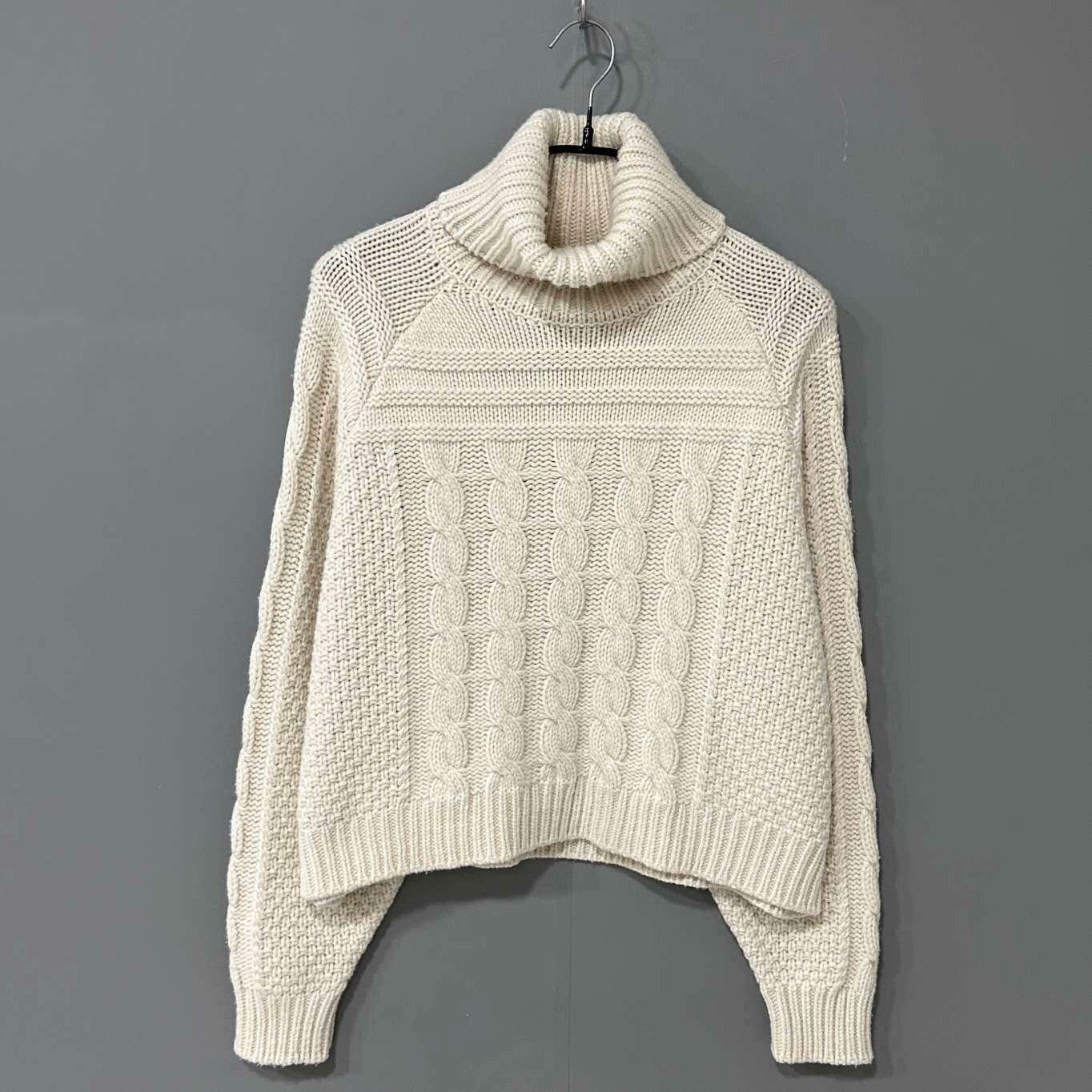 Celine Celine Knit Beige Sweater XS Women Size XS / US 0-2 / IT 36-38 - 1 Thumbnail