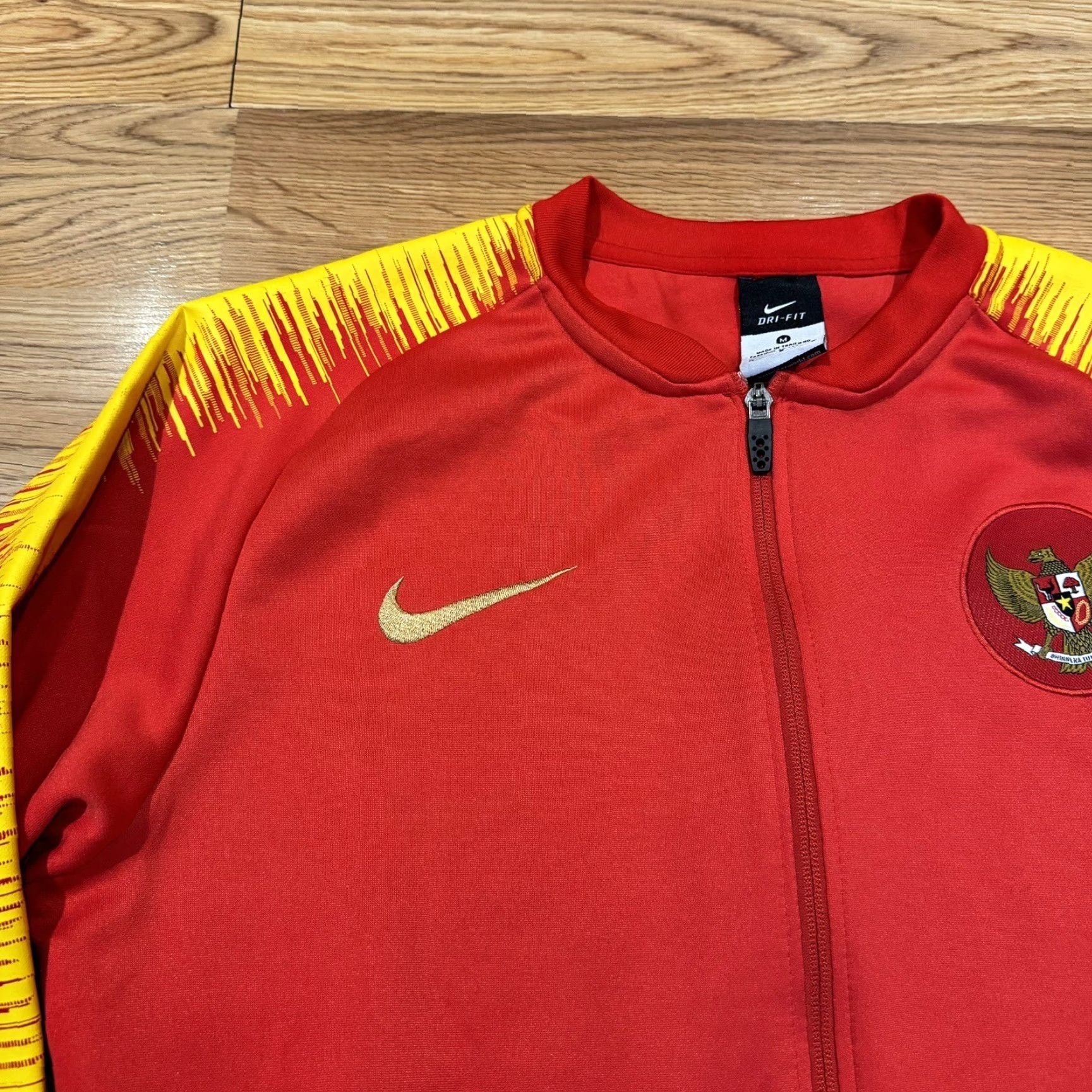 Nike Nike Dri-Fit Jacket Football Trainer Zip Medium Men Red Indonesia Garuda Jersey Embroidered Full Zip Vintage? Size US M / EU 48-50 / 2 - 3 Thumbnail