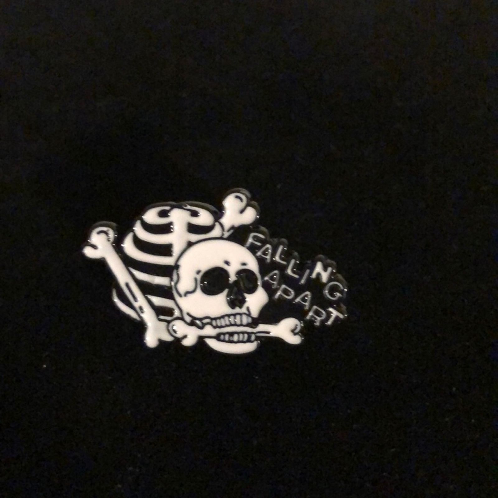 Other Falling Apart Skeleton Pin Brooch Size ONE SIZE - 1 Thumbnail
