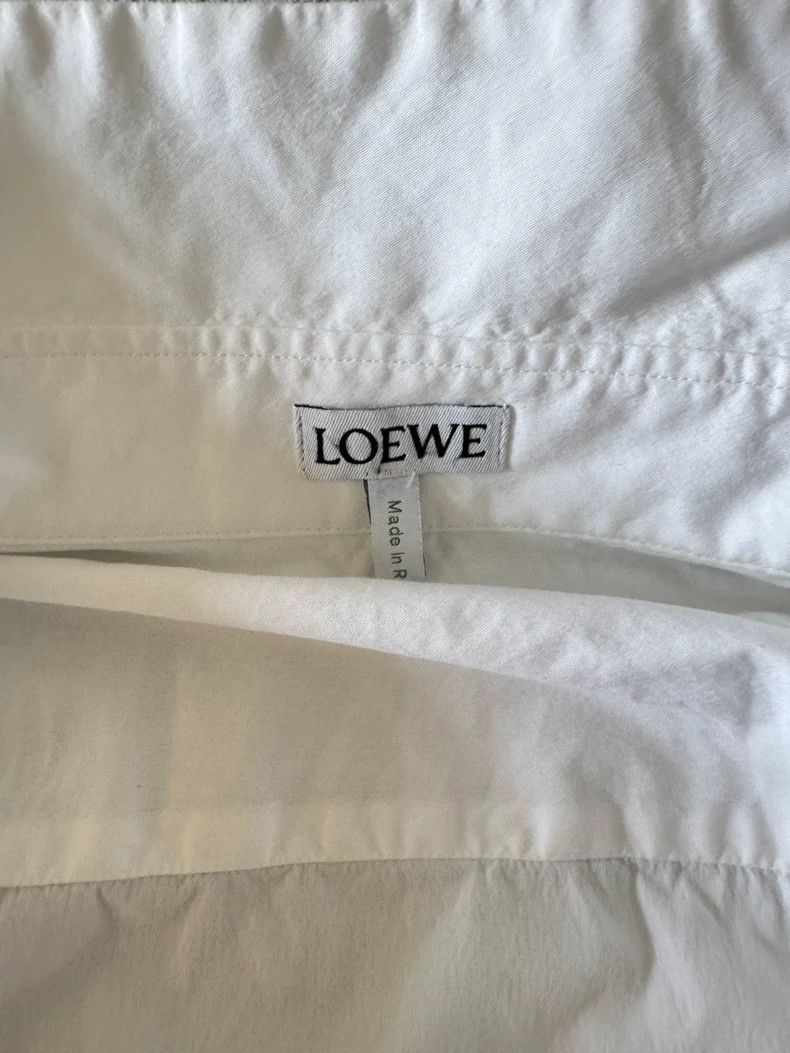 Loewe LOEWE White minimalist shirt. Size M / US 6-8 / IT 42-44 - 2 Thumbnail