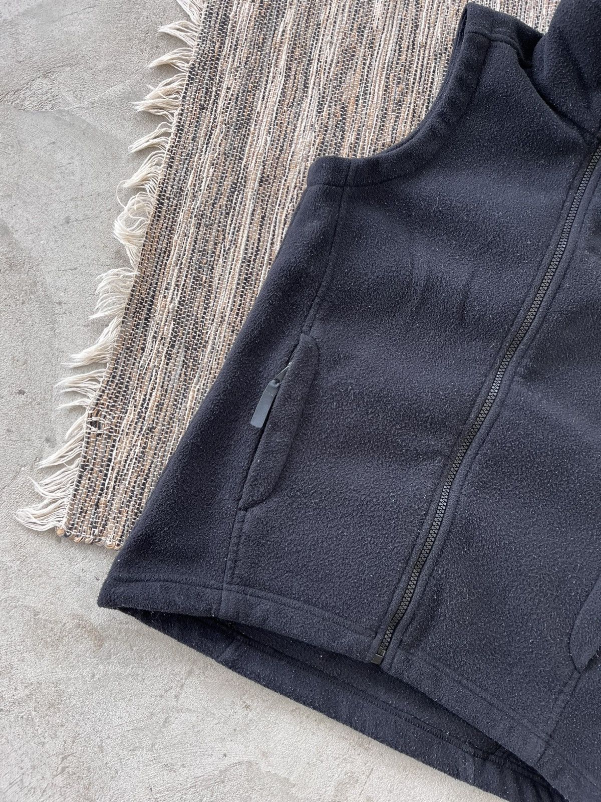 Berghaus × Vintage Vintage Berghaus Fleece Vest Black outdoorwear Y2K Size M / US 6-8 / IT 42-44 - 5 Thumbnail