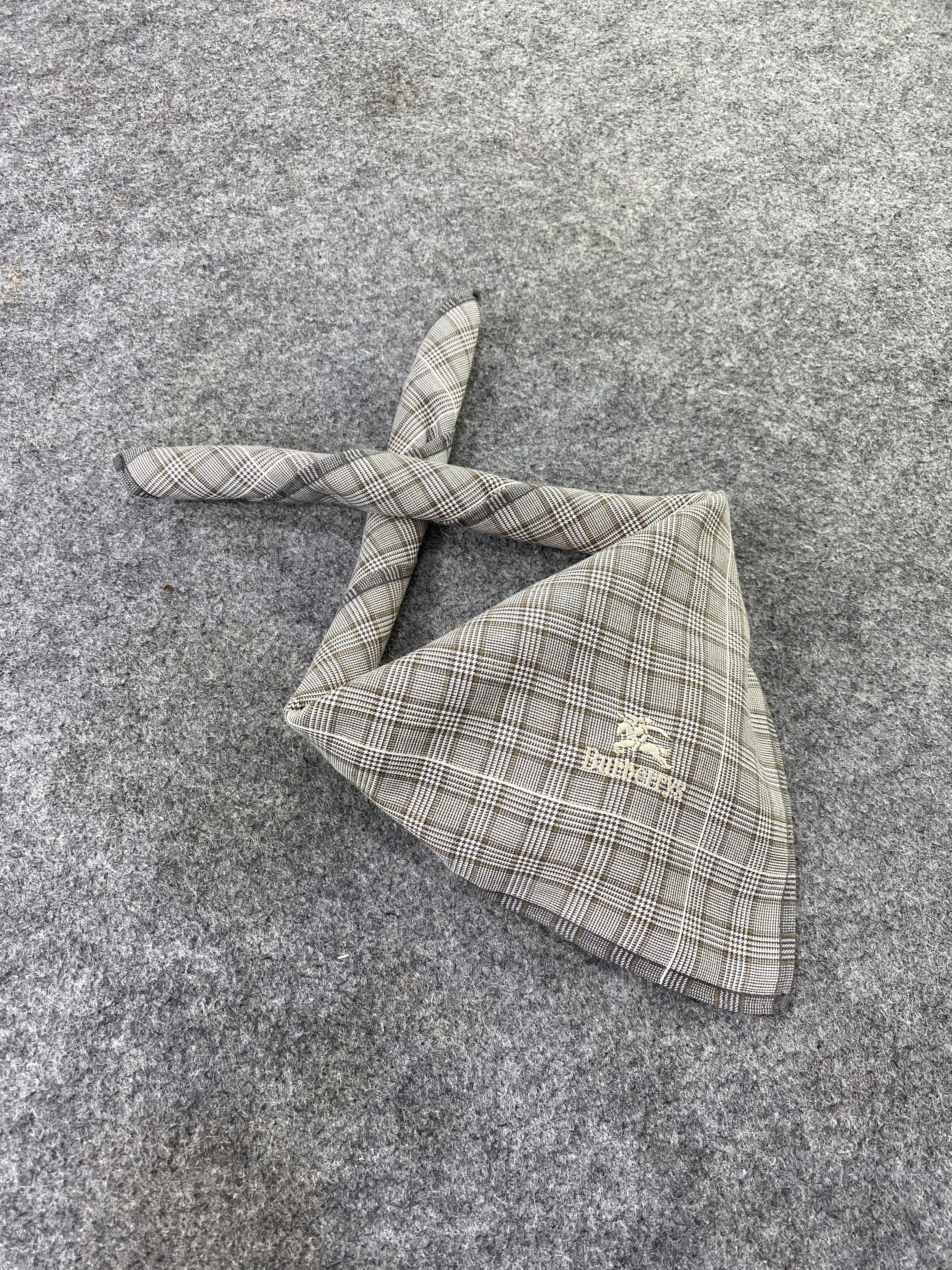 Burberry Burberry Handkerchief / Bandana / Neckerchief-B425 Size ONE SIZE - 1 Thumbnail