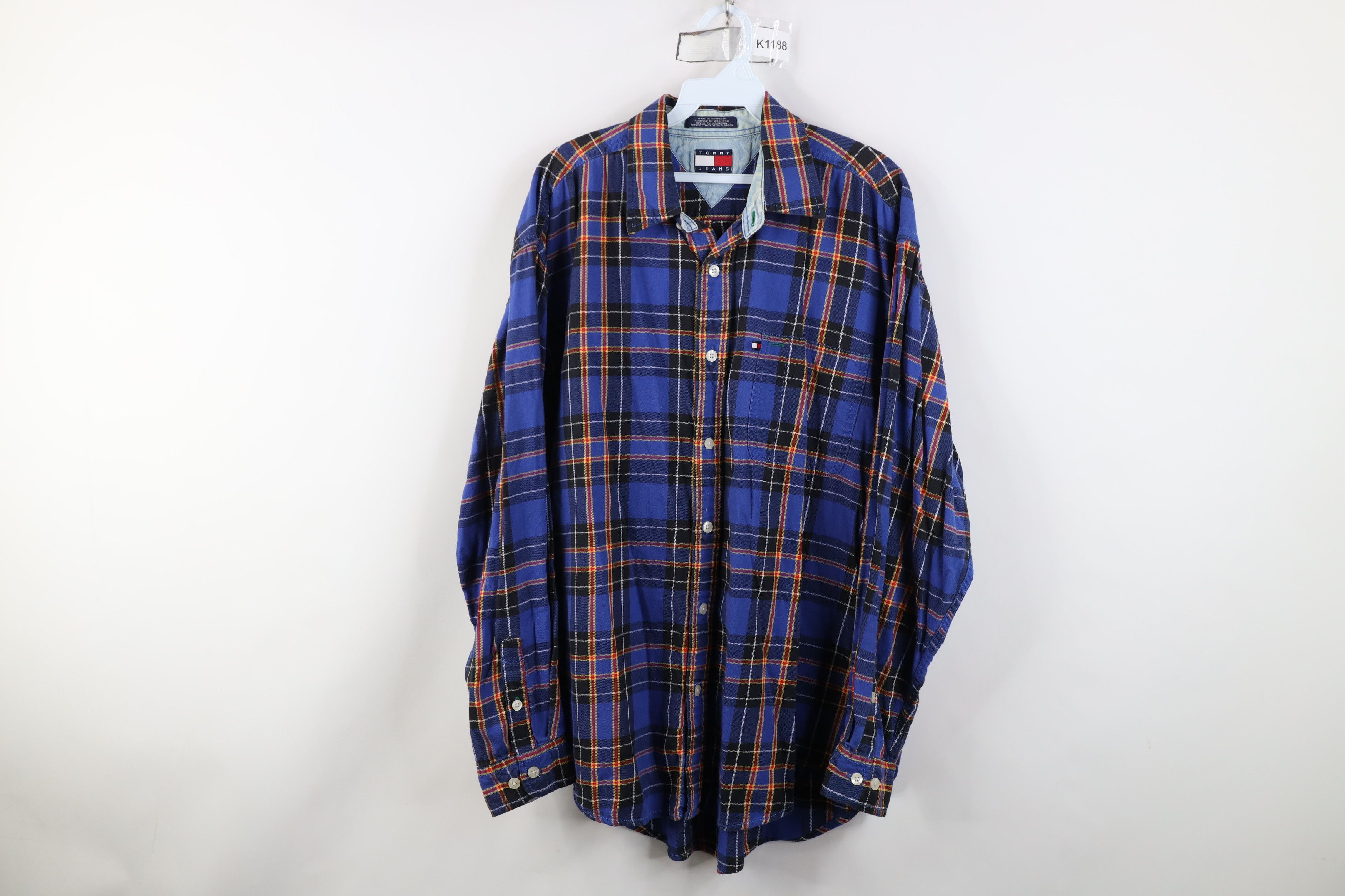 Tommy Hilfiger Vintage 90s Tommy Hilfiger Flannel Collared Button Shirt Size US L / EU 52-54 / 3 - 1 Thumbnail