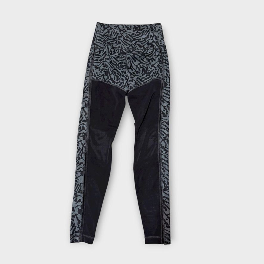 Lululemon Lululemon Hot To Street Tight 6 Brushed Animal Coal Black Gr Size 28" / US 6 / IT 42 - 7 Thumbnail