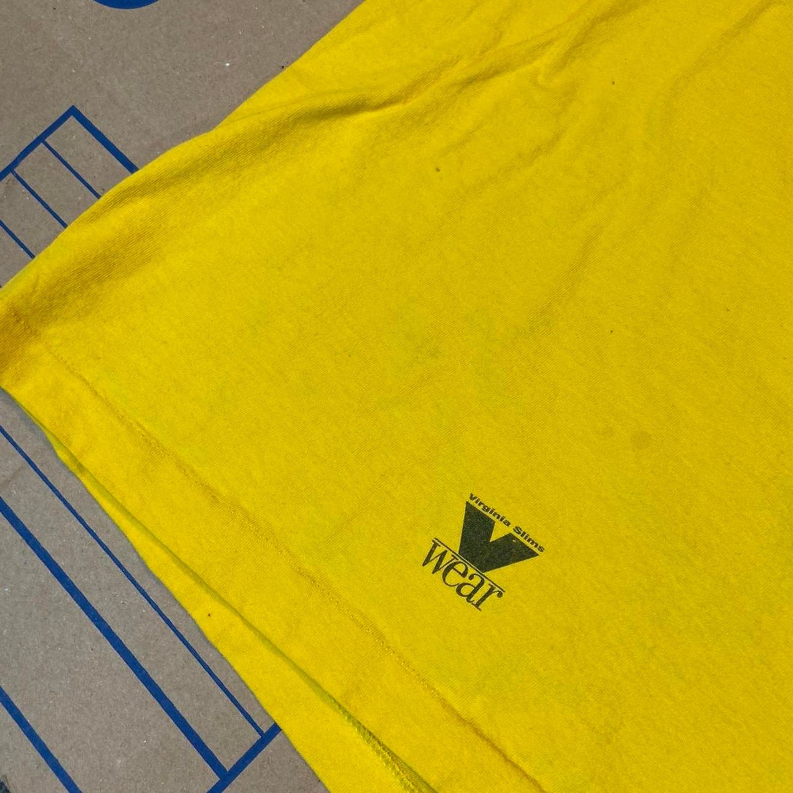 Fruit Of The Loom 90s yellow cigarette tee shirt Size US XL / EU 56 / 4 - 4 Thumbnail