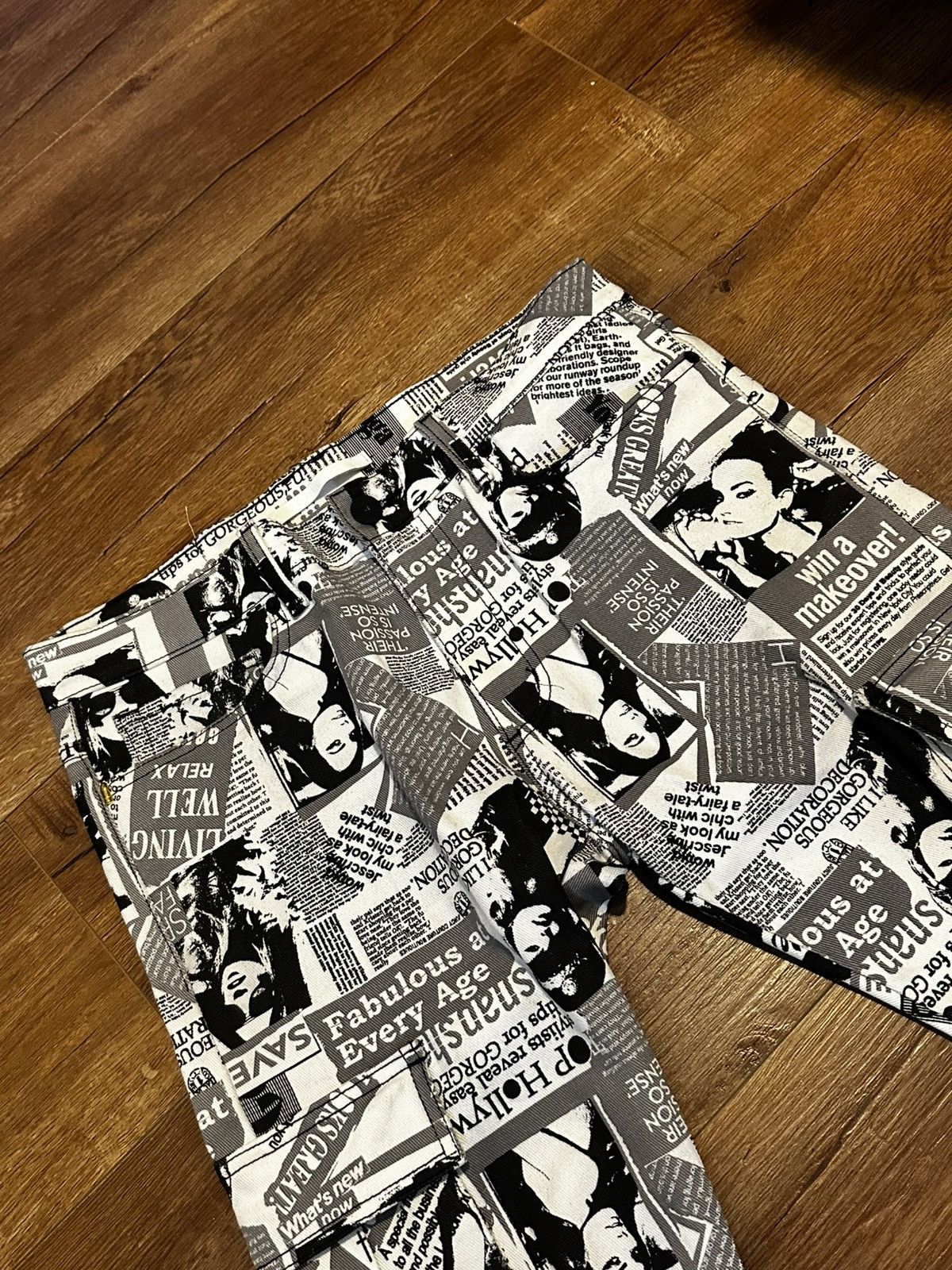 Golden Denim Golden Denim The True Stacked Revista Newspaper Print Jeans Size US 32 / EU 48 - 7 Thumbnail
