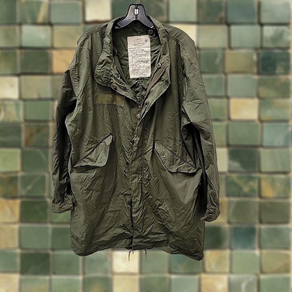 Vintage VINTAGE U.S. Military Army Extreme Cold Weather Fishtail Parka Jacket M Green Jacket Mens Parka USA Army Fishtail 90s Size US M / EU 48-50 / 2 - 1 Thumbnail