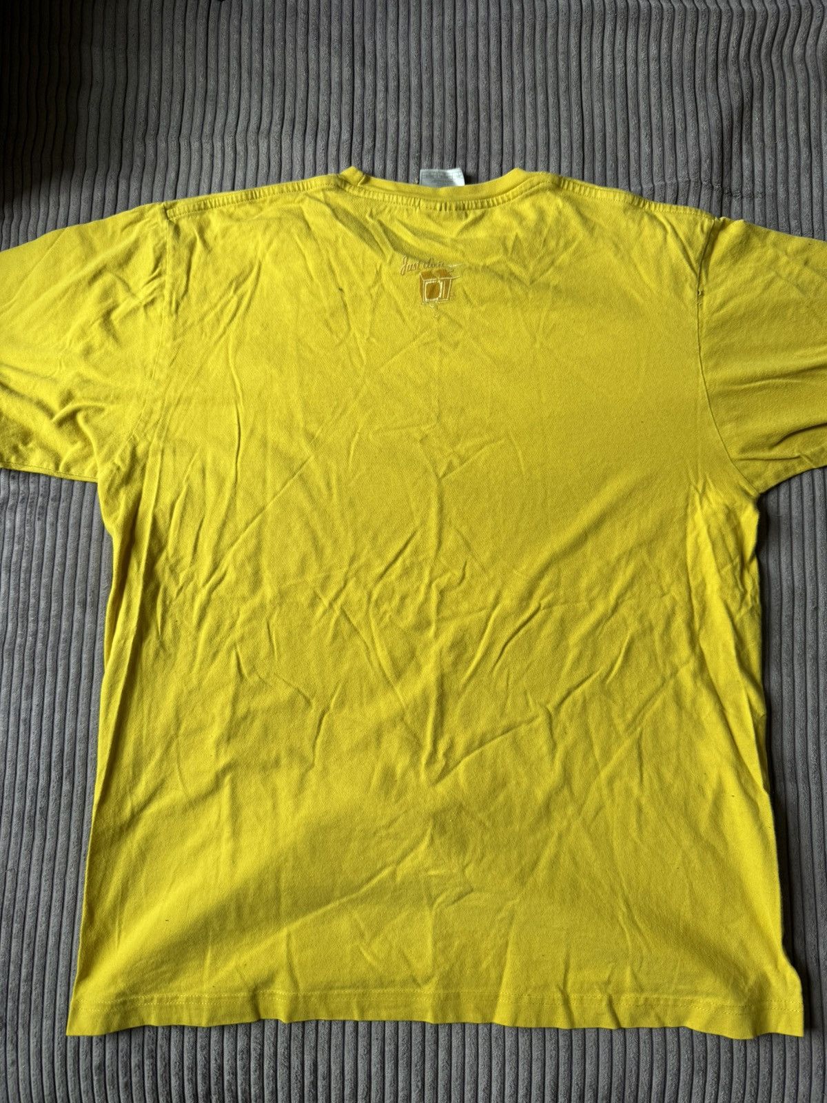 Nike Vintage 90s Nike Burn Your Television Sun Faded yellow Tee Size US L / EU 52-54 / 3 - 4 Thumbnail