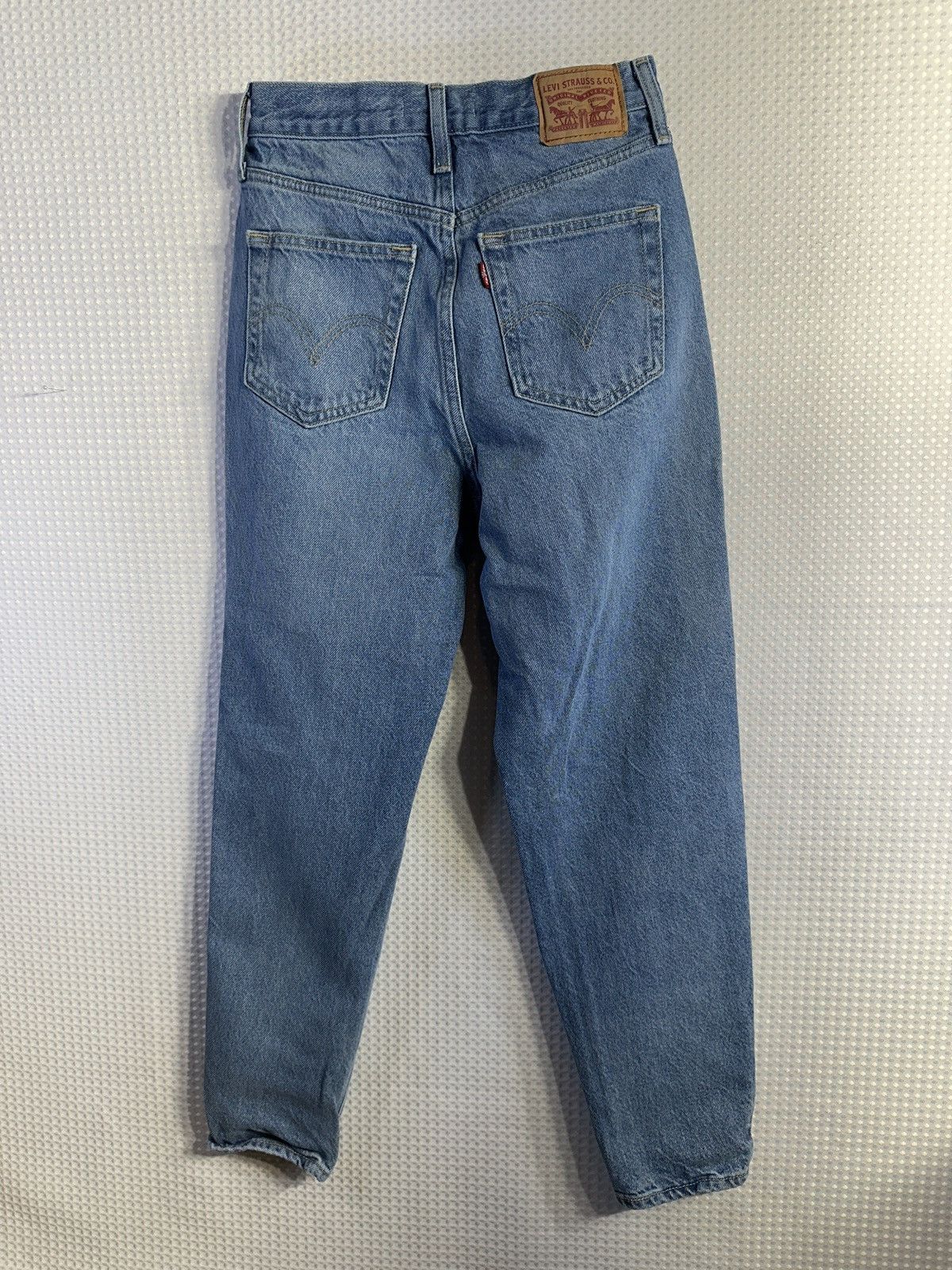 Levi's LEVI’S HIGH-WAISTED MOM JEANS Size 26" / US 2 / IT 38 - 5 Thumbnail