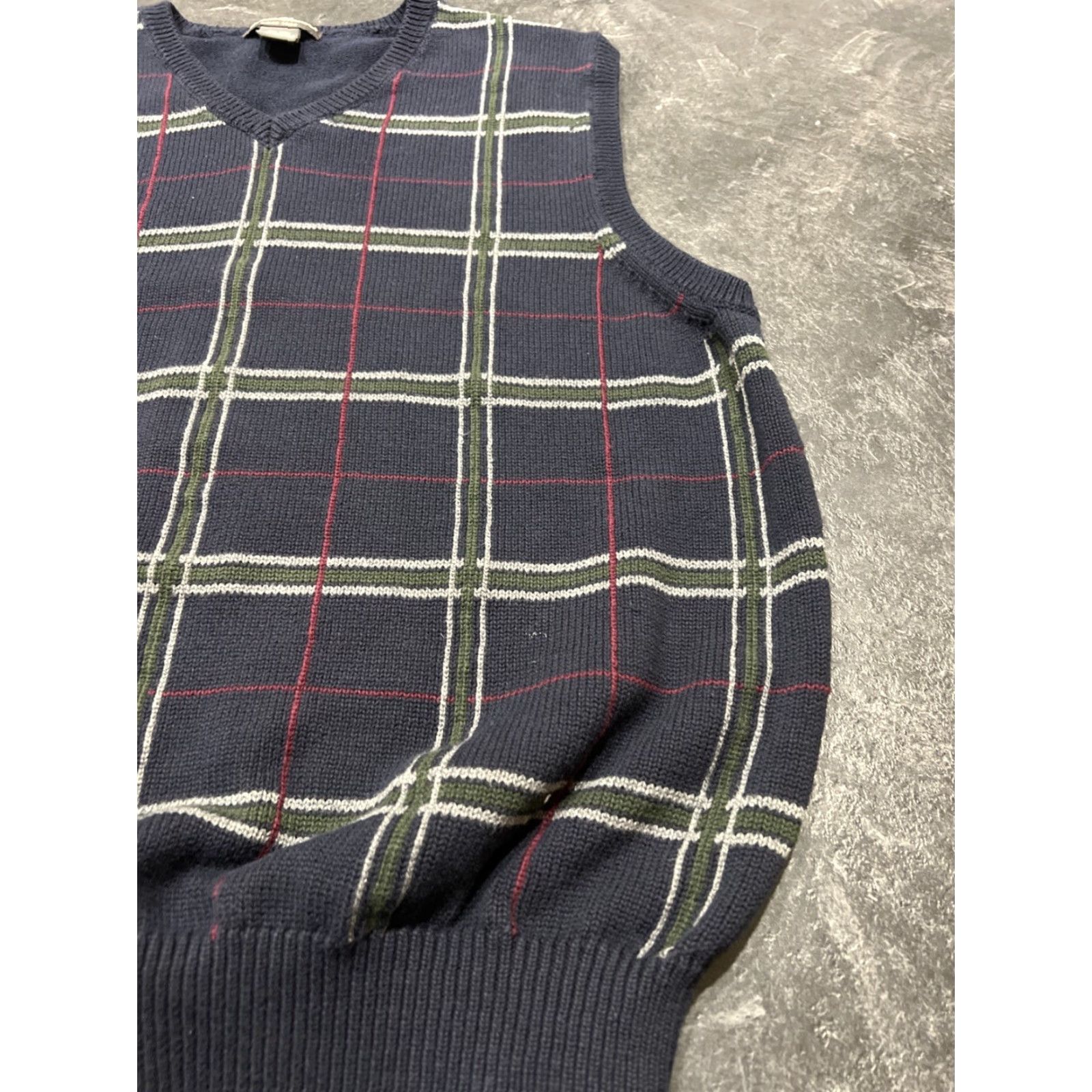 Eddie Bauer VINTAGE Eddie Bauer Sweater Vest Men L Plaid Navy Blue Y2K Geometric Knit V-Neck Size US L / EU 52-54 / 3 - 4 Thumbnail