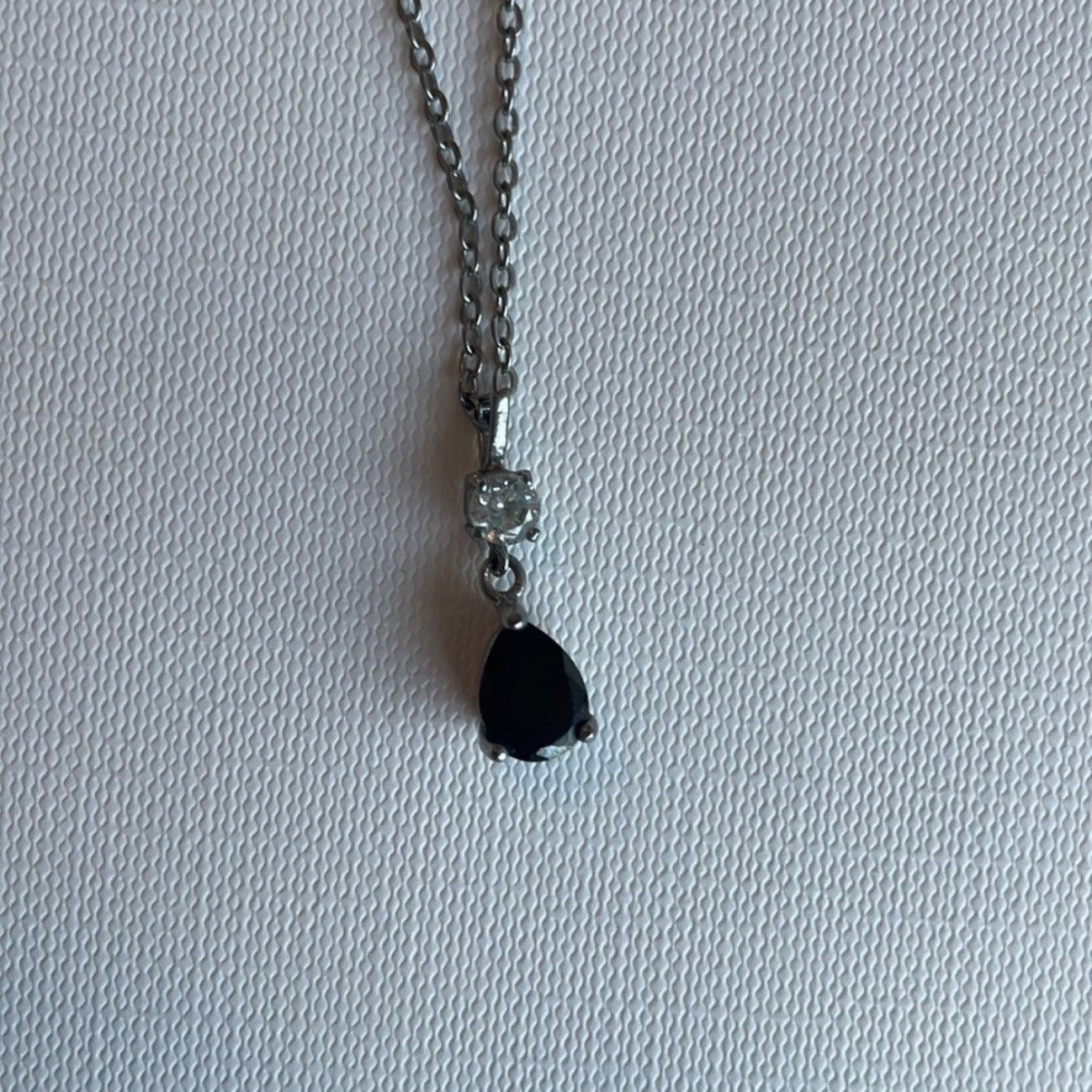 Other Beautiful tear drop necklace Size ONE SIZE - 9 Thumbnail
