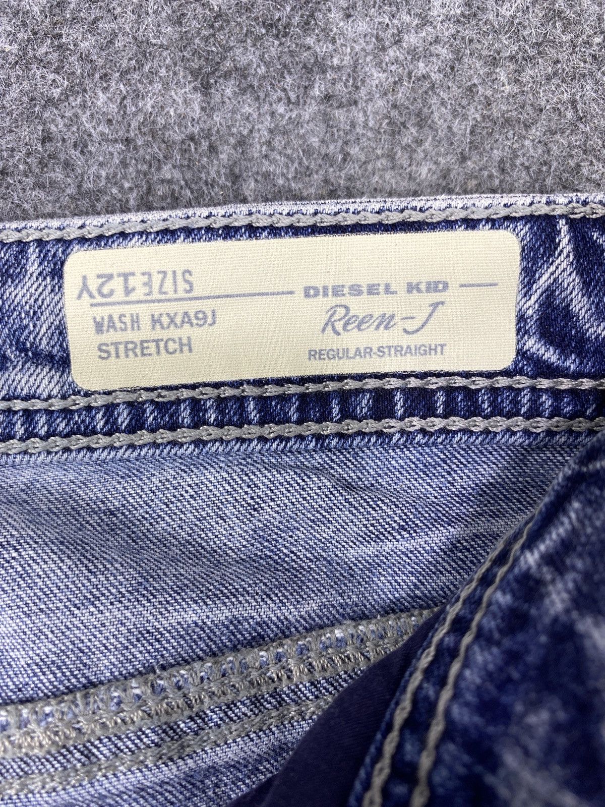 Diesel × Jean Diesel Kid Distressed Blue Wash Jeans - J1072 Size US 27 - 11 Thumbnail