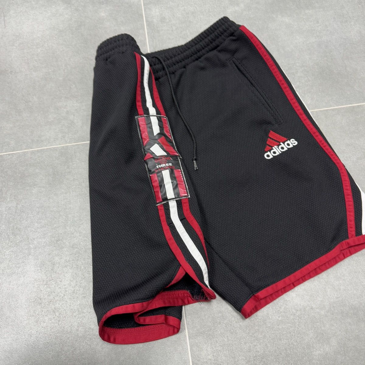 Adidas × Vintage Vintage Adidas Three Stripes Shorts Size S Size US 30 / EU 46 - 4 Thumbnail