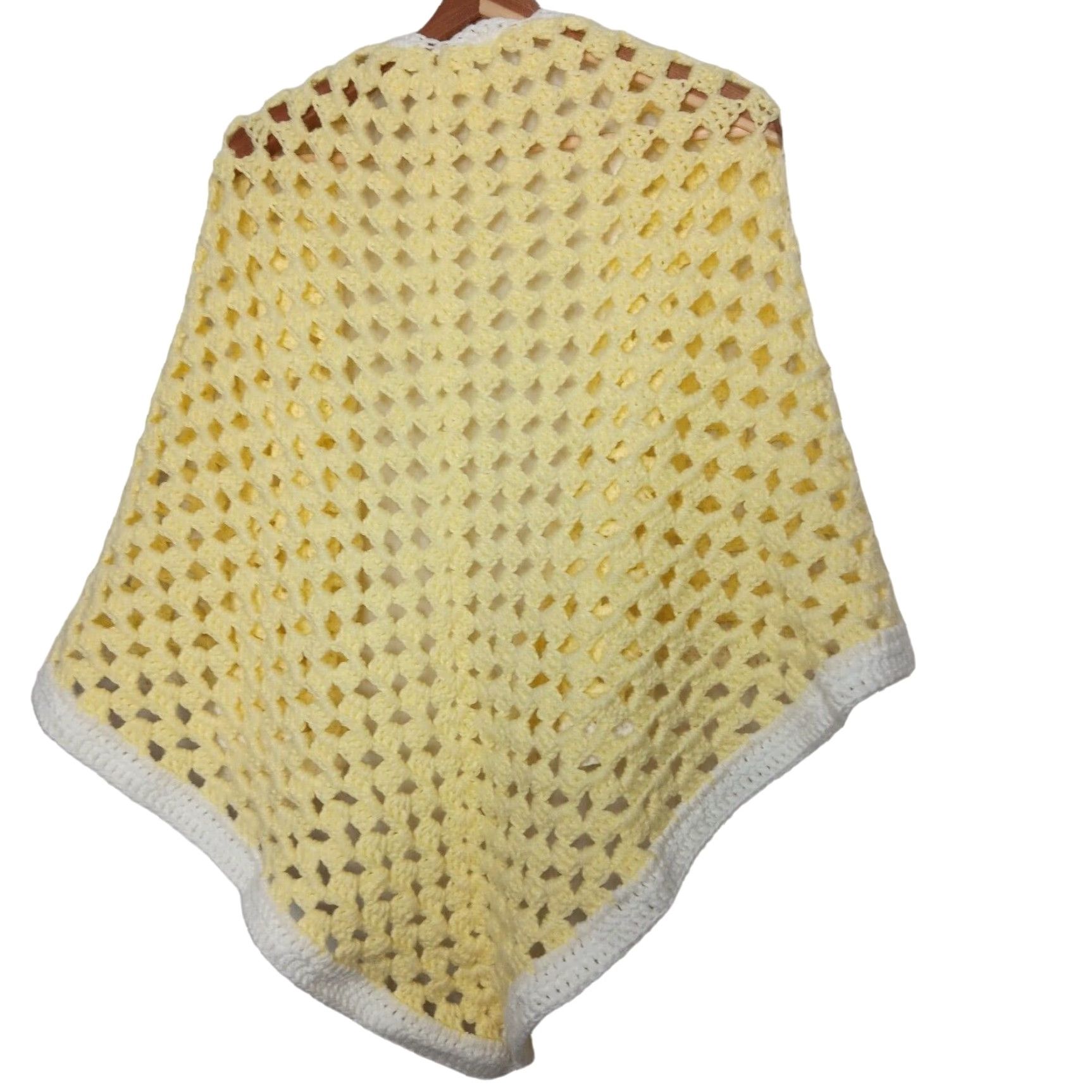 Vintage VINTAGE Shawl Women Small Teen 35" 59" Yellow Crochet Handmade Granny Cottagecore Shawl/Wrap Easter 2020s Womens Size ONE SIZE - 3 Thumbnail