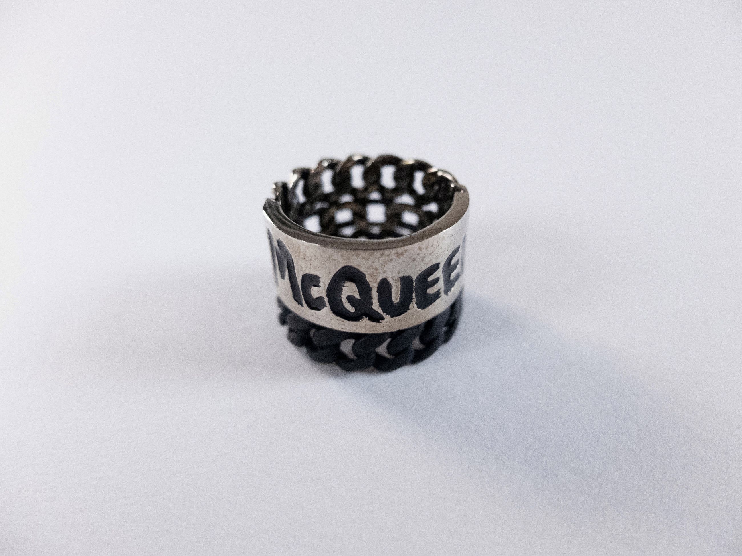 Alexander McQueen ALEXANDER MCQUEEN silver tone metal chain ring w graffiti q Size ONE SIZE - 4 Thumbnail