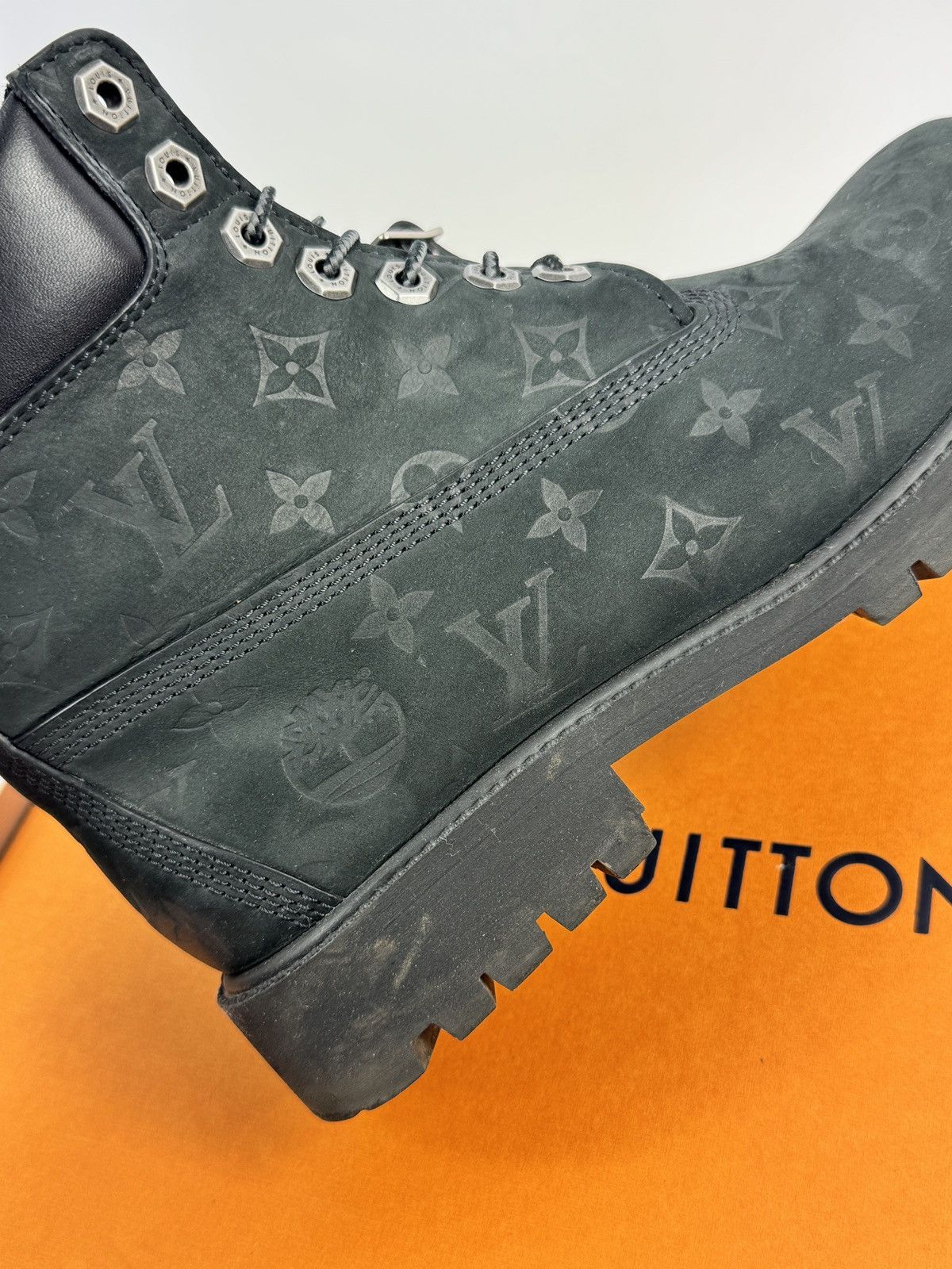 Louis Vuitton × Timberland MONOGRAM PRINT BOOTS Size US 9.5 / EU 42-43 - 8 Thumbnail