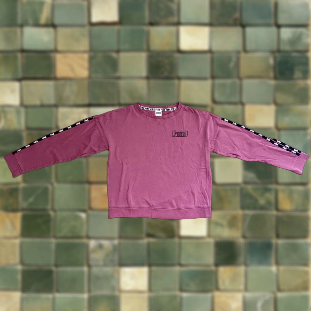 Victoria's Secret VINTAGE Victoria’s Secret PINK Pullover Sweatshirt Small Pink Love Womens Size S / US 4 / IT 40 - 1 Thumbnail
