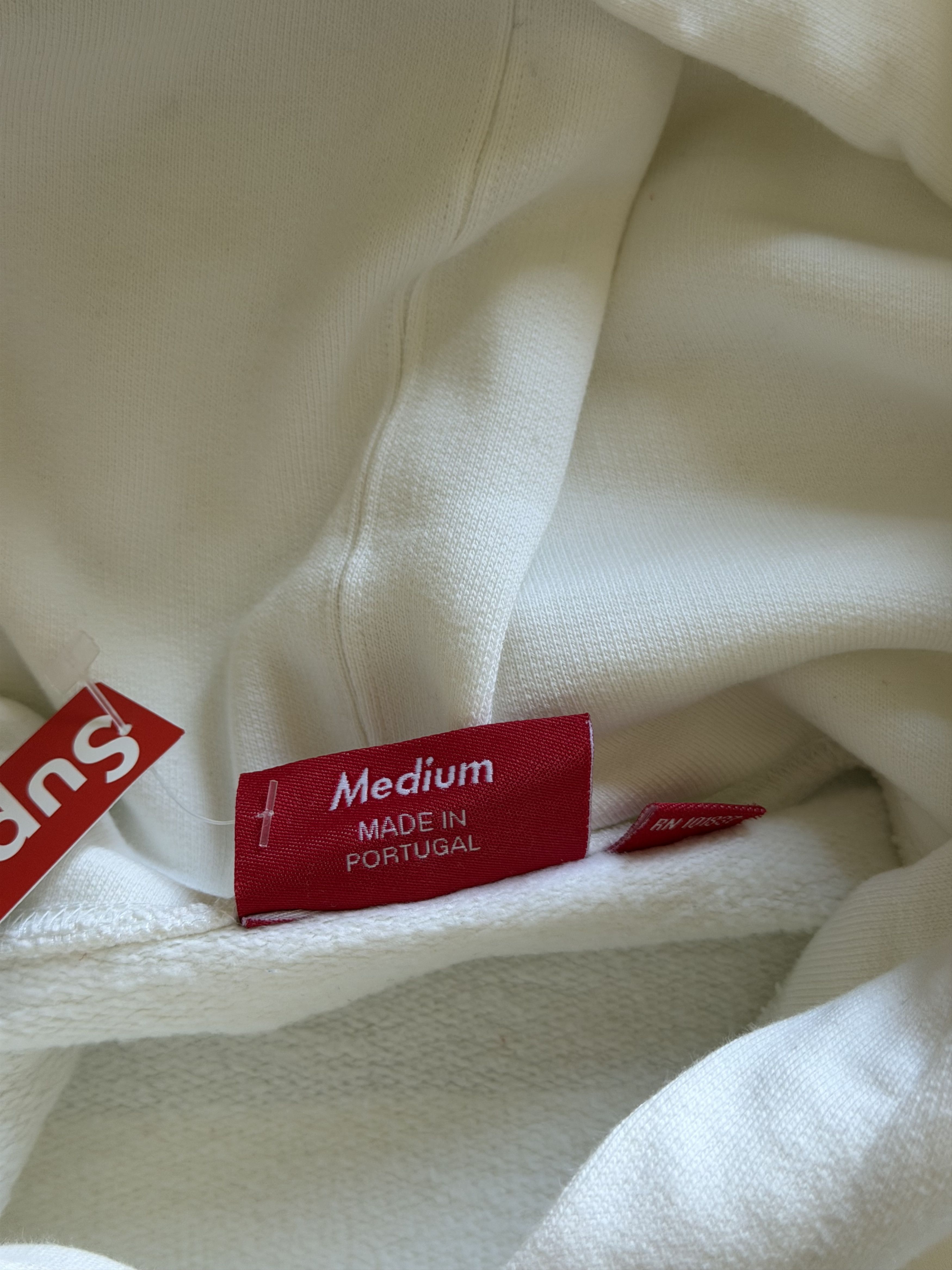 Supreme Supreme FW18 Portrait Hoodie in White Size US M / EU 48-50 / 2 - 6 Thumbnail