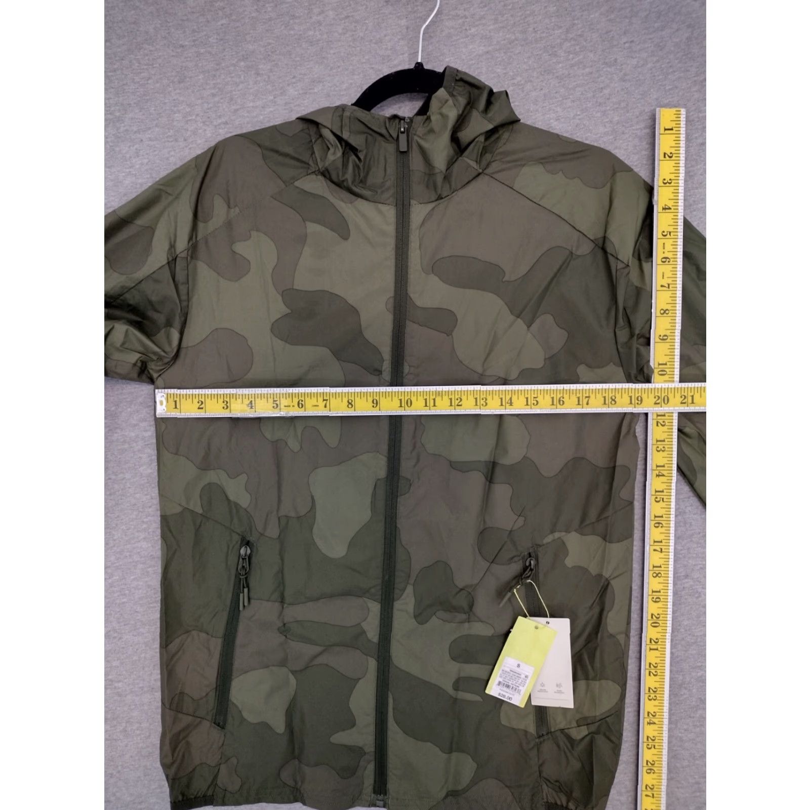 Vintage All In Motion Mens Hooded Windbreaker Jacket Olive Green Camo S Jacket Men Hooded Windbreaker Olive Green Camouflage S Mens Size US S / EU 44-46 / 1 - 5 Thumbnail