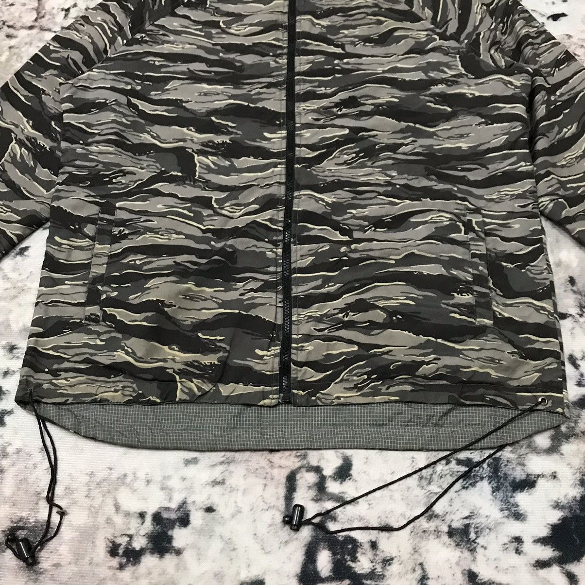 Japanese Brand × Vintage Vintage Cross Fader Riversible Tiger Stripe Camo Jacket Size US L / EU 52-54 / 3 - 2 Thumbnail