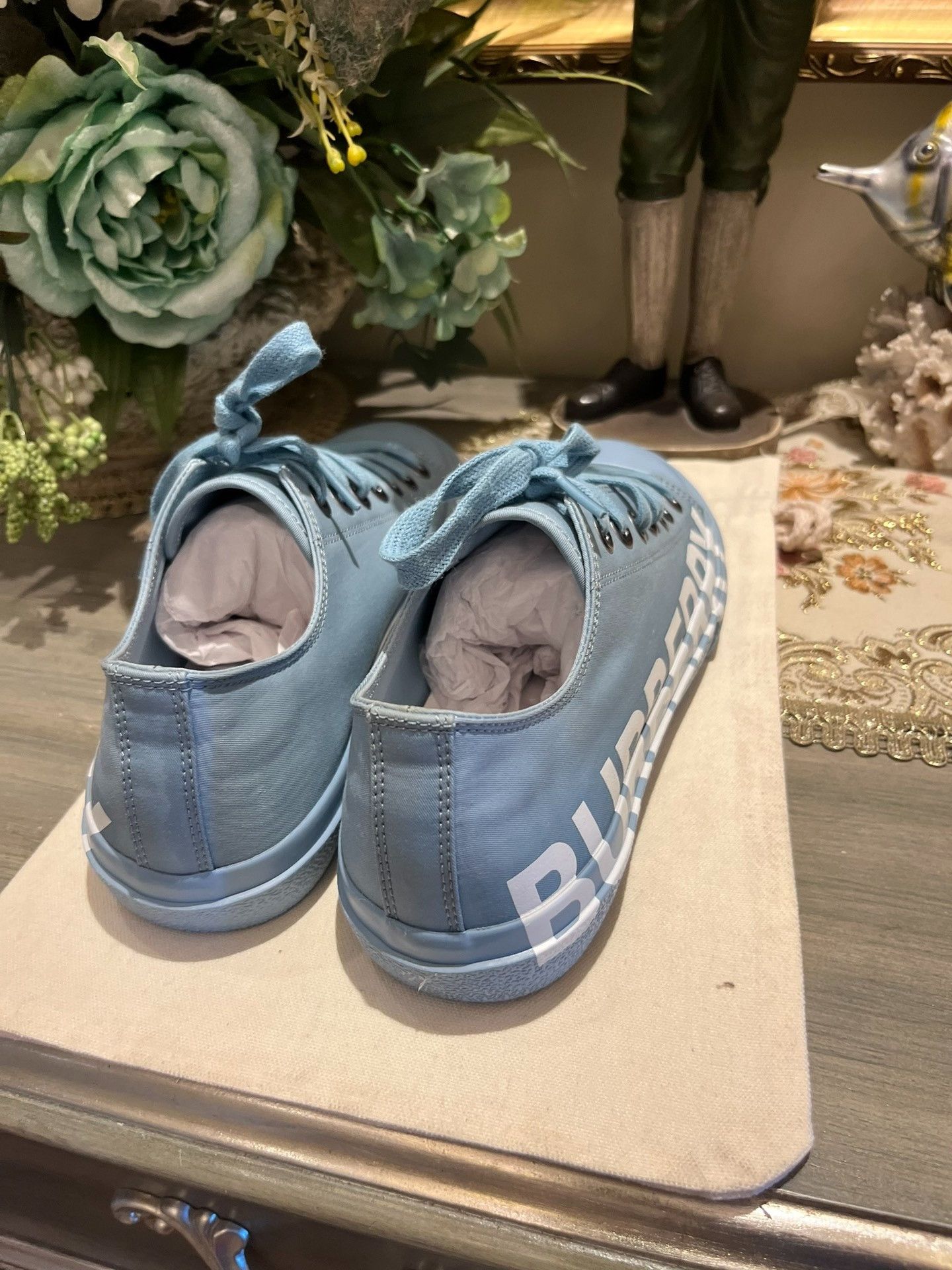 Burberry Burberry Light Blue Low-Top Leather Sneakers Size US 7 / EU 40 - 2 Thumbnail