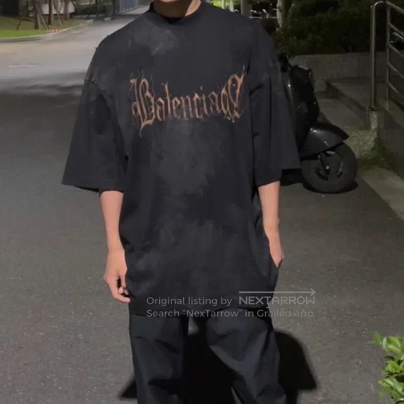 Balenciaga Balenciaga Sanskrit Logo Printed Short Sleeve Size US M / EU 48-50 / 2 - 7 Thumbnail
