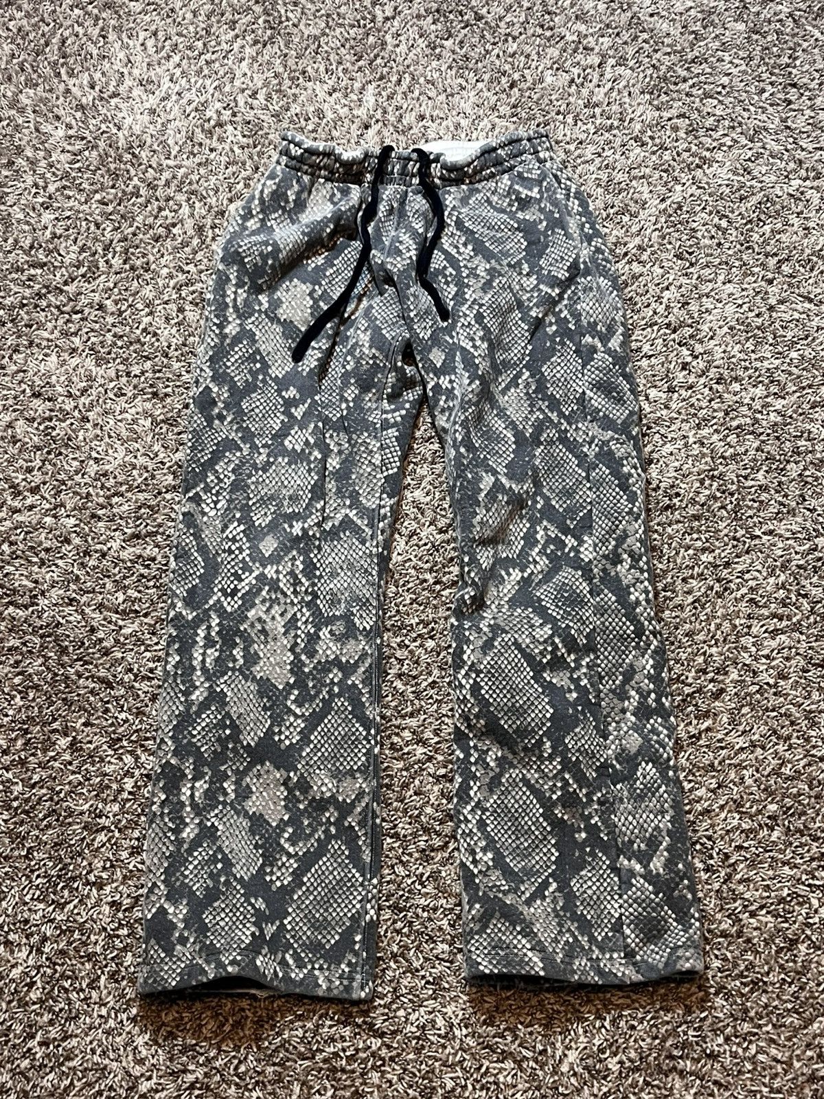 K-Two Studios Patch Henley 