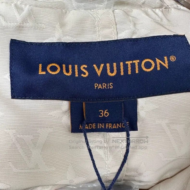 Louis Vuitton Louis Vuitton 25 cream dark grain full print hooded assaul Size XS / US 0-2 / IT 36-38 - 3 Thumbnail