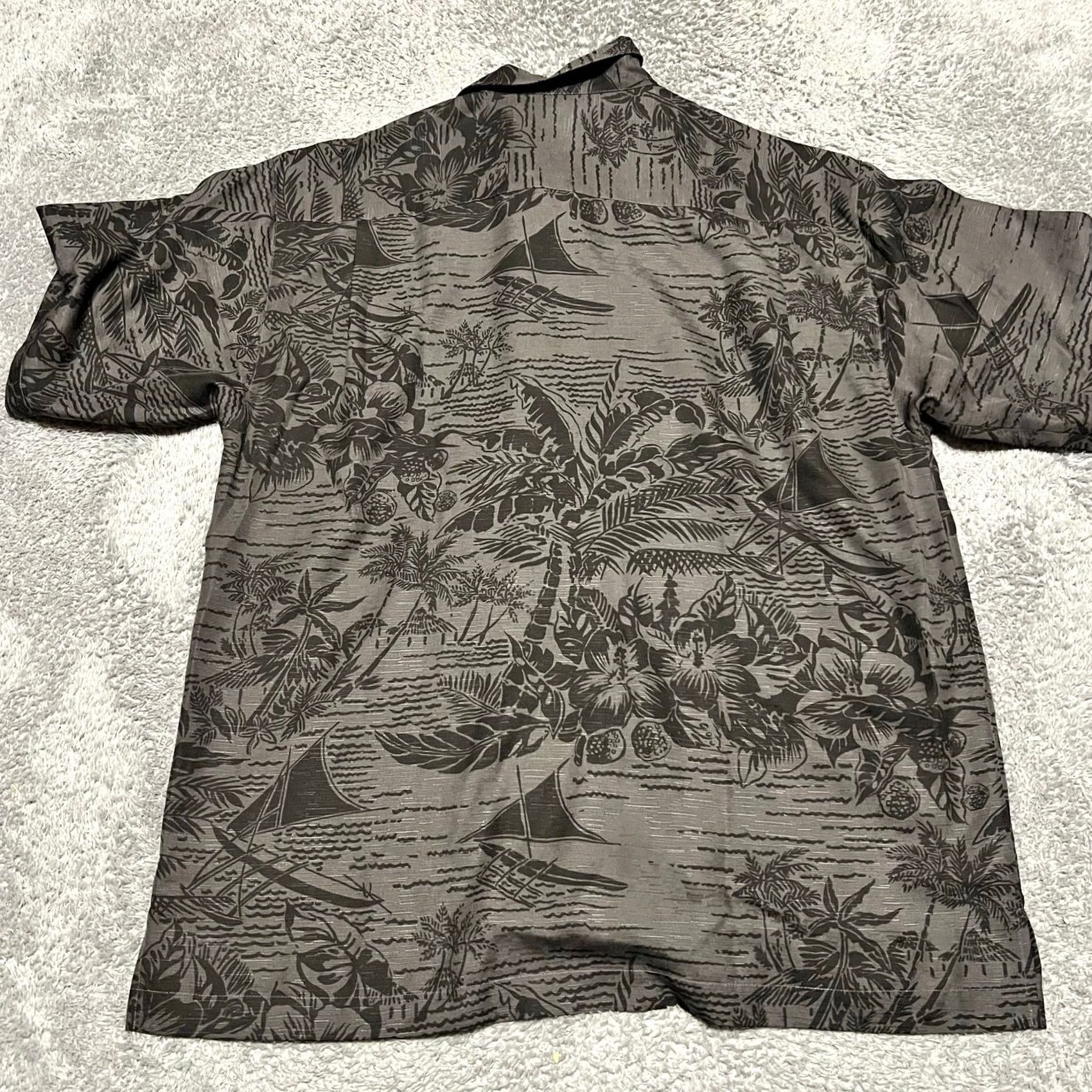 Tommy Bahama Tommy Bahama Camp Shirt Mens Medium Gray Hawaiian Floral Silk Short Sleeve Mens Size US M / EU 48-50 / 2 - 4 Thumbnail