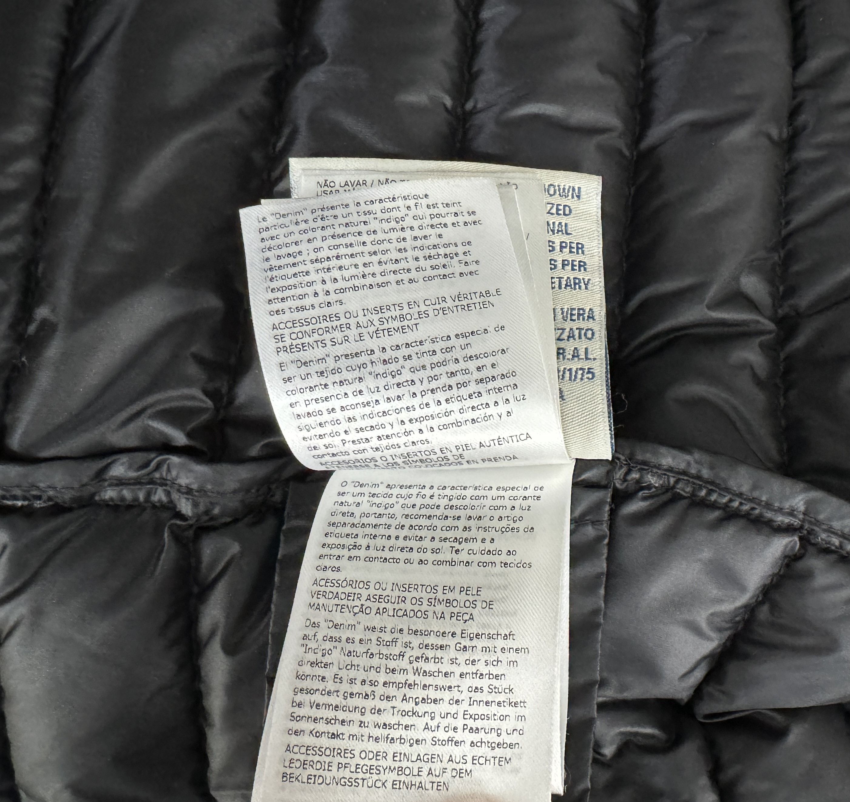 Moncler Moncler Ambert Down Jacket Puffer Denim Trimmed Navy Size 3 Size M / US 6-8 / IT 42-44 - 23 Thumbnail