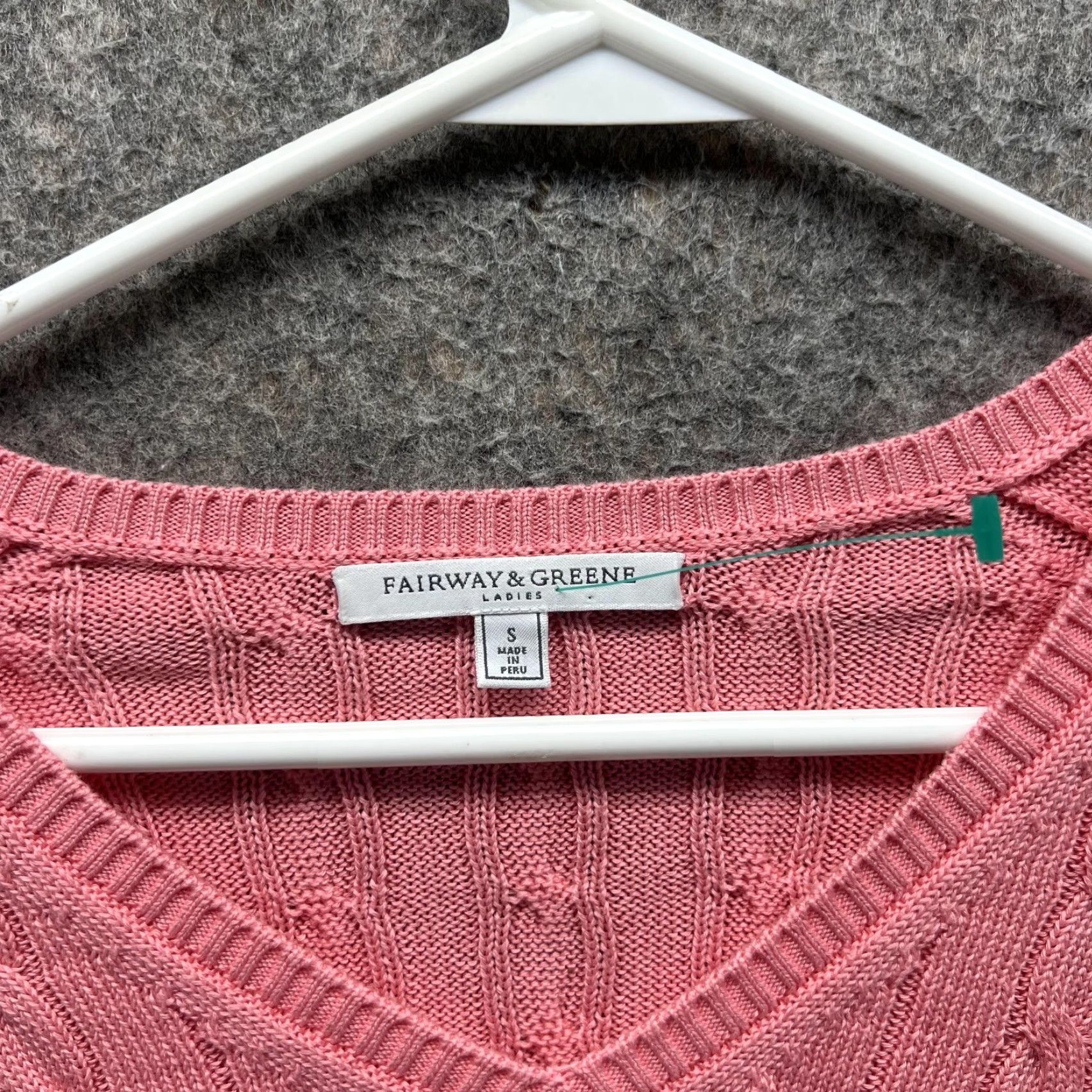 Pinko VINTAGE Fairway & Greene Sweater Women Small Pullover V-Neck Pink Cable Knit Long Sleeve Size S / US 4 / IT 40 - 5 Thumbnail