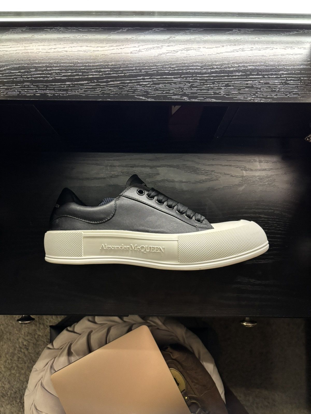 Alexander McQueen Alexander McQueen black and white trainers Size US 10 / EU 43 - 2 Thumbnail