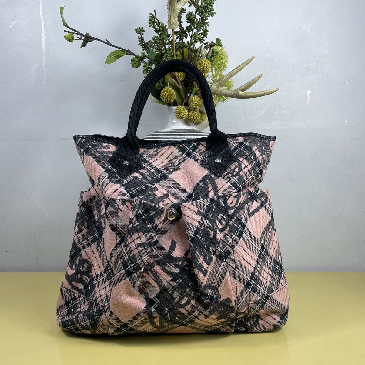 Vivienne Westwood Tartan Woolen Tote Bag in Pink, Women's