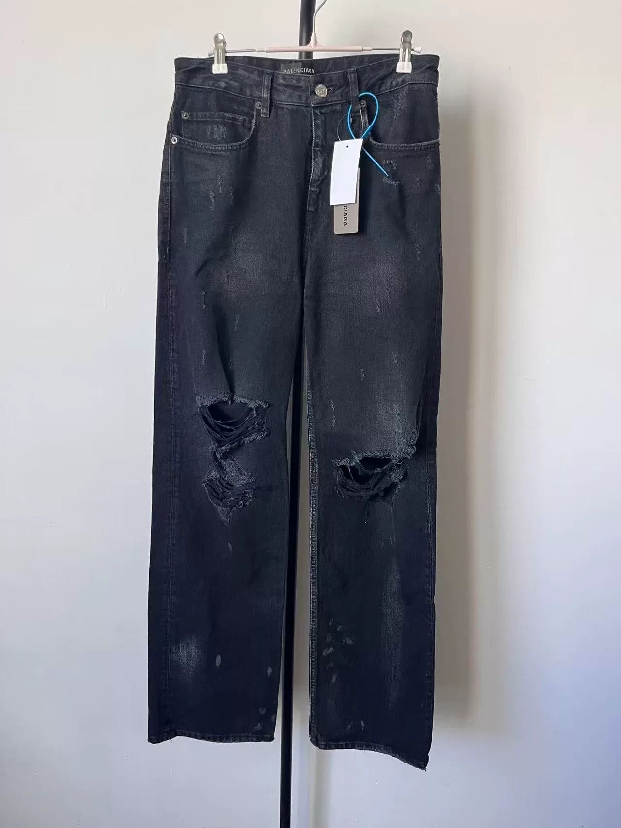 Balenciaga Balenciaga Distressed Mid-Rise Straight Jeans Size US 26 / EU 42 - 1 Thumbnail