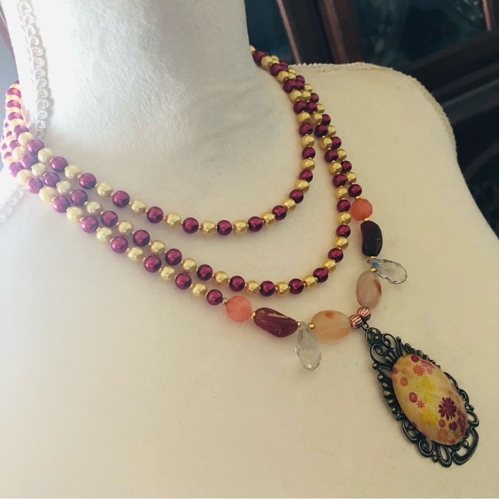 Handmade Handcrafted repurpose stone cameo pendant Pearl necklace Size ONE SIZE - 3 Thumbnail