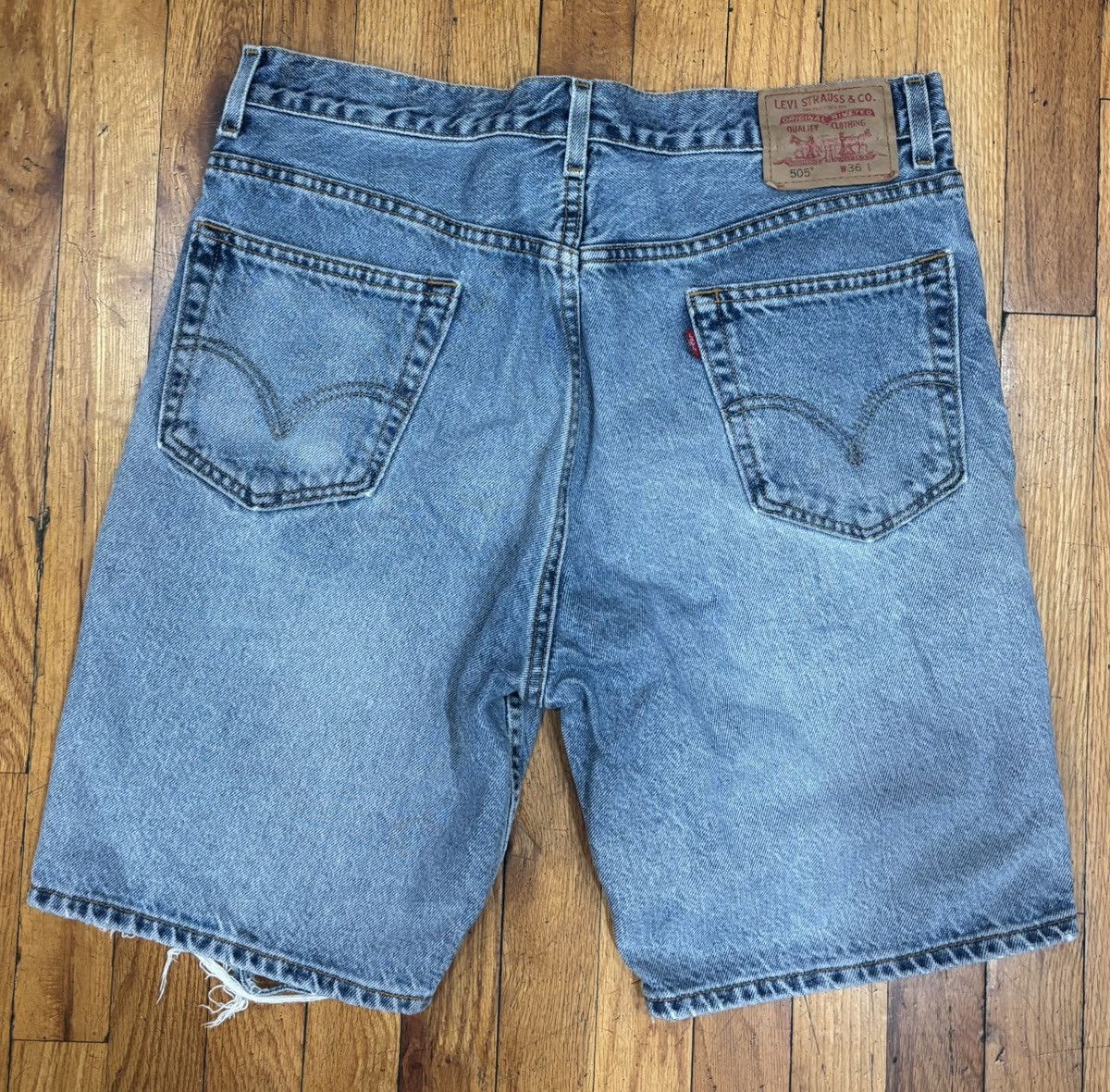 Levi's Vintage Clothing Vintage 90s Levis 505 Patch Red Tab Cut Off Jean Shorts Size US 36 / EU 52 - 1 Thumbnail