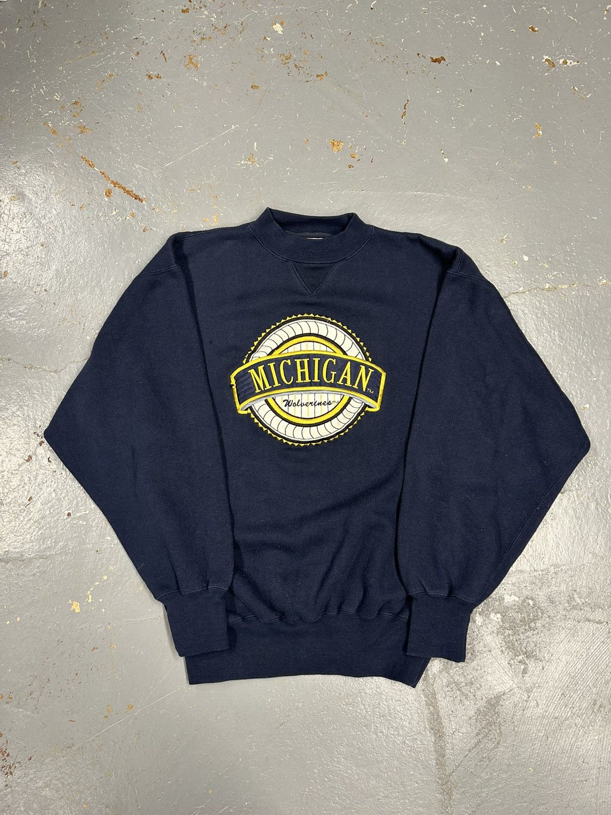 Vintage Crazy Vintage 90 Essential Navy Michigan University Crewneck Size US M / EU 48-50 / 2 - 1 Thumbnail