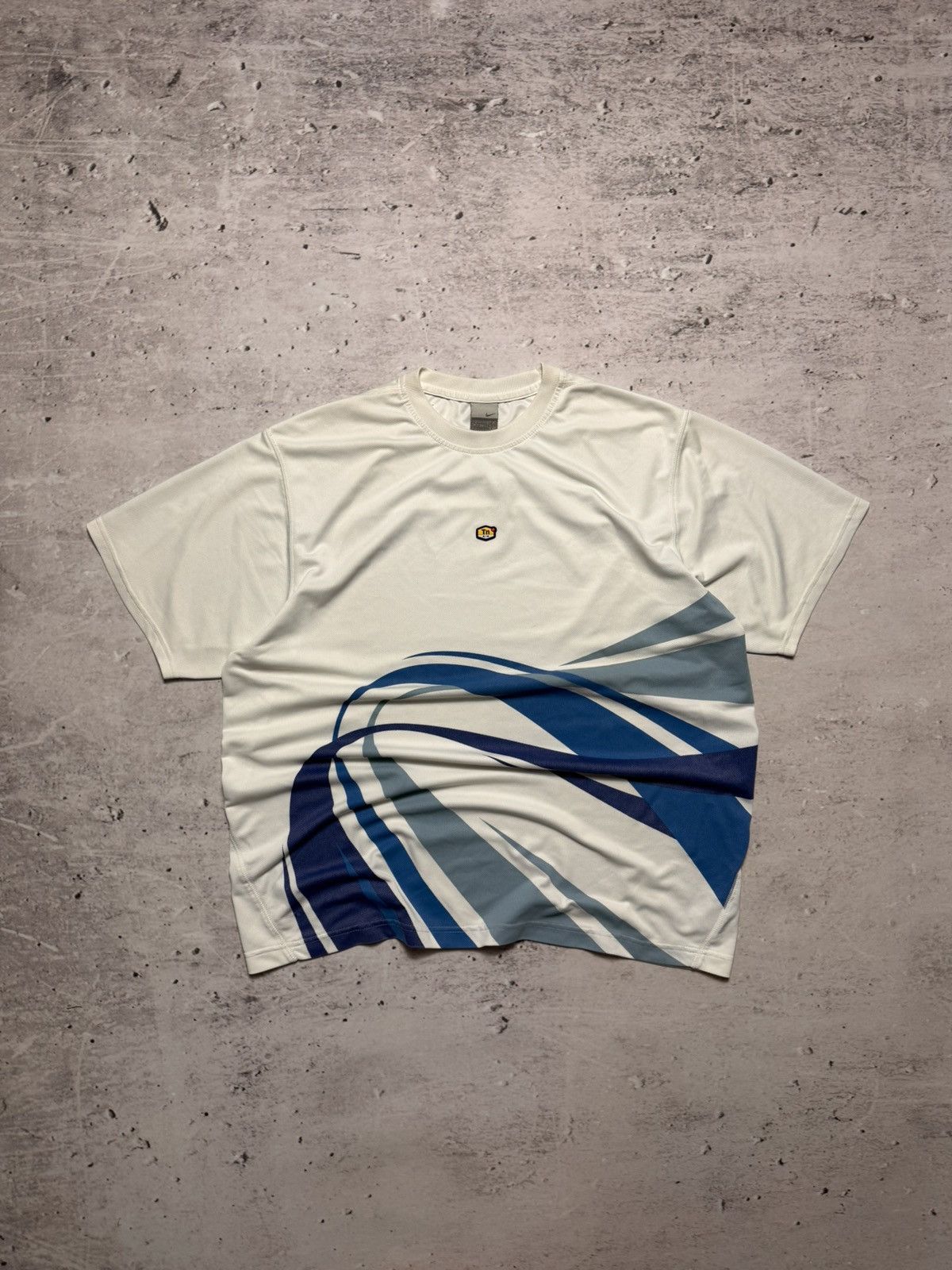 Nike × Vintage NIKE TN VINTAGE CENTER LOGO OVERSIZE T-SHIRT Size US XXL / EU 58 / 5 - 1 Thumbnail