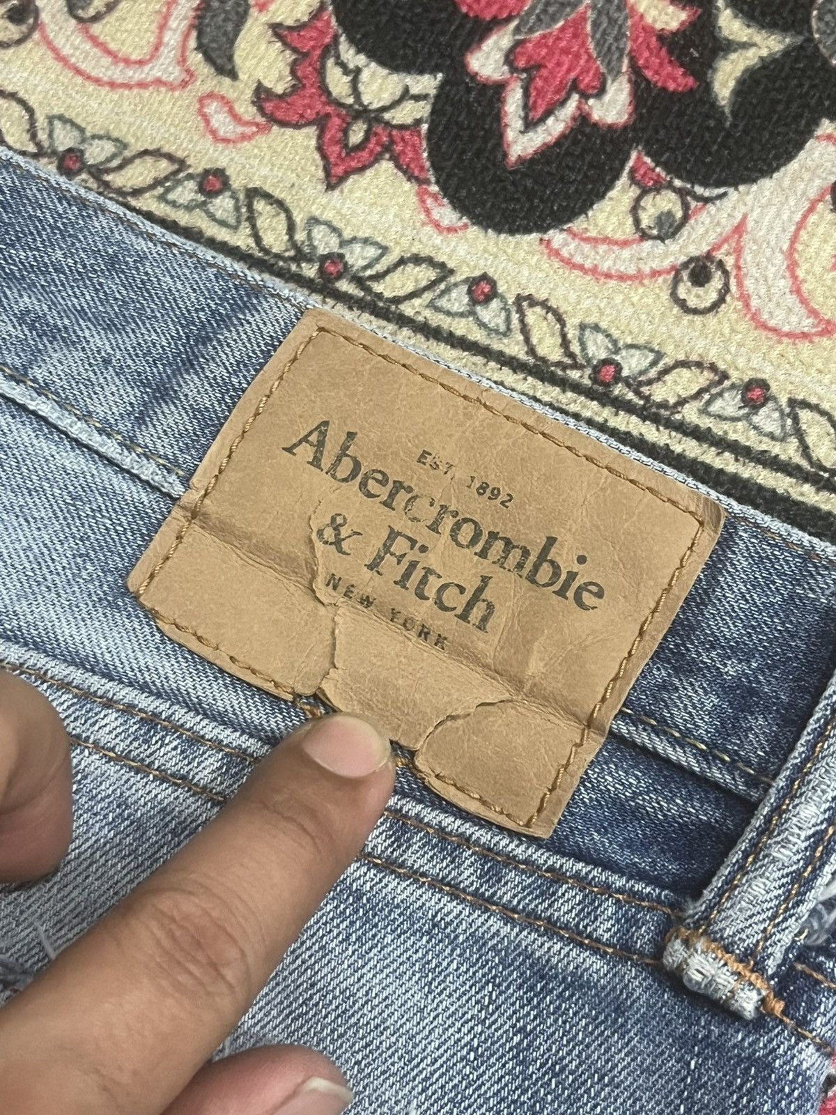 Abercrombie & Fitch Abercrombie & Fitch Light Blue Distressed Slim Straight Jean Size US 31 - 10 Thumbnail