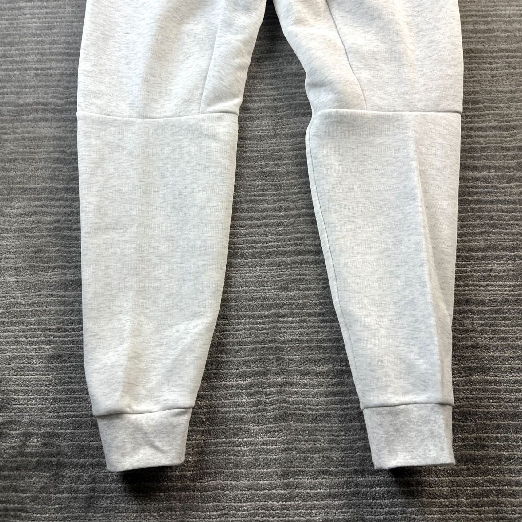 Nike Nike Tech Fleece Pants Jogger Mens Large Gray Slim Pockets Adjustable Waist Sweatpants Size US 33 - 6 Thumbnail