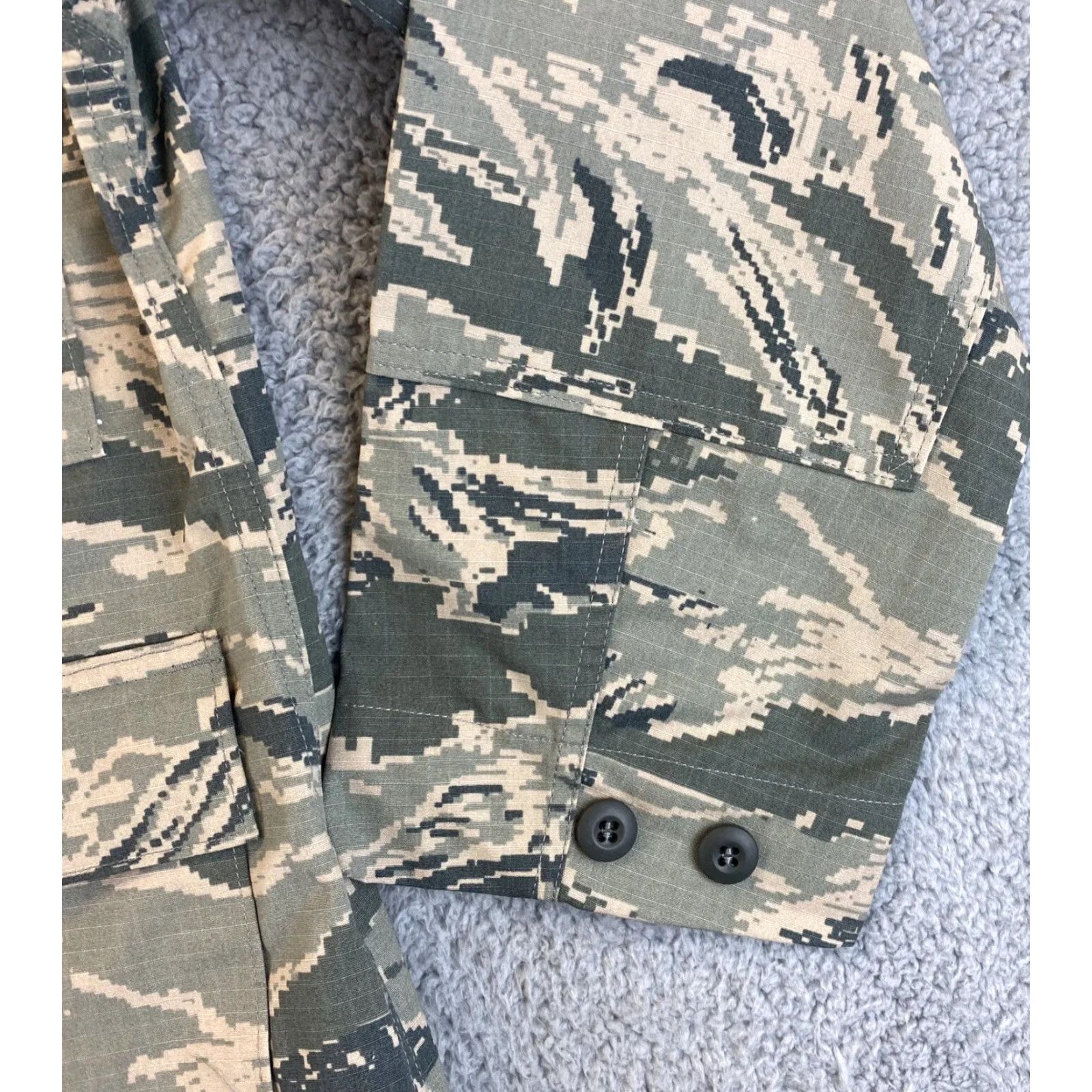 Vintage US Army Jacket Men's Tiger Camo Military Combat Field Shirt 32 Short Green 41-12 Mens Size US XS / EU 42 / 0 - 3 Thumbnail