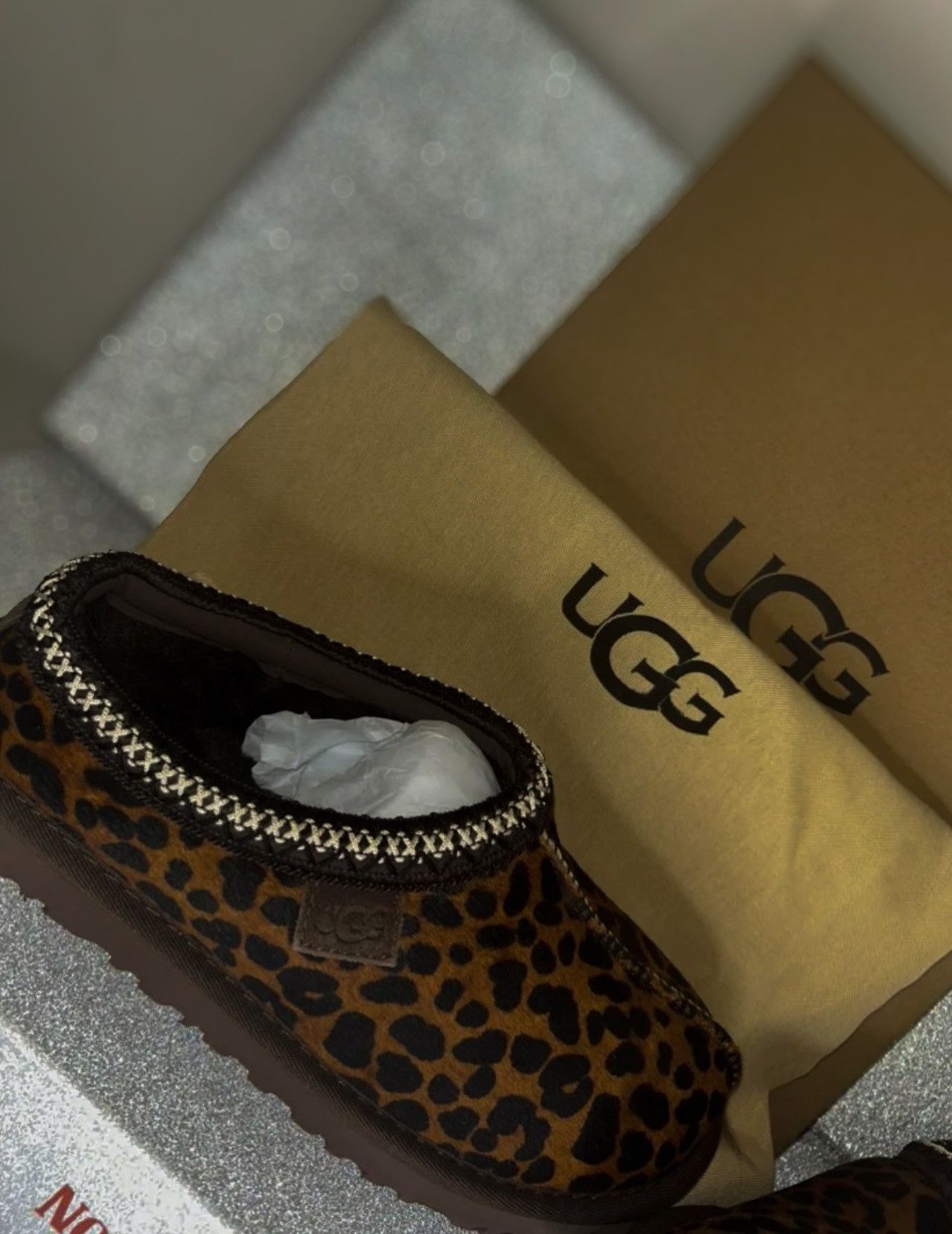 Ugg Ugg Cozy Cheetah Print Slippers Size US 8 / IT 38 - 3 Thumbnail