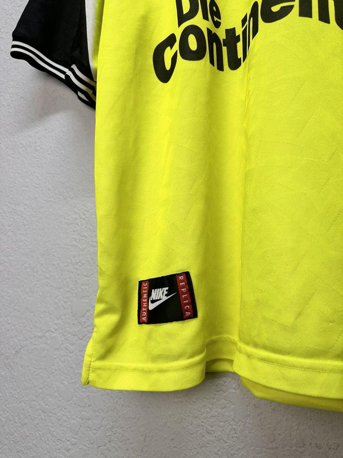 Nike Vintage Nike Borussia Dortmund BVB 1995-96 Home Jersey Size US XL / EU 56 / 4 - 5 Thumbnail