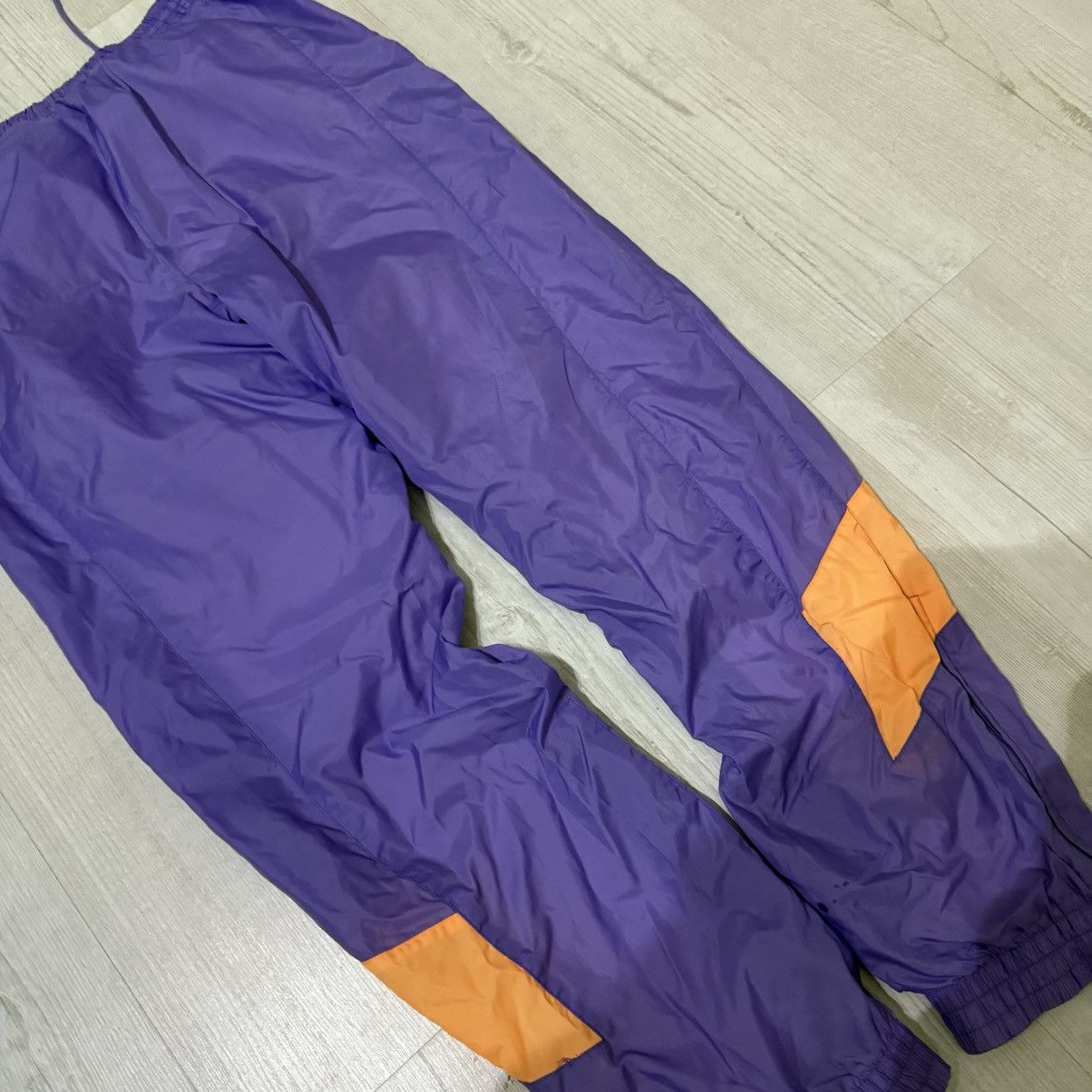 Vintage Nike Vintage Nylon Purple TrackPants 90s Streetwear Size US 31 - 12 Thumbnail