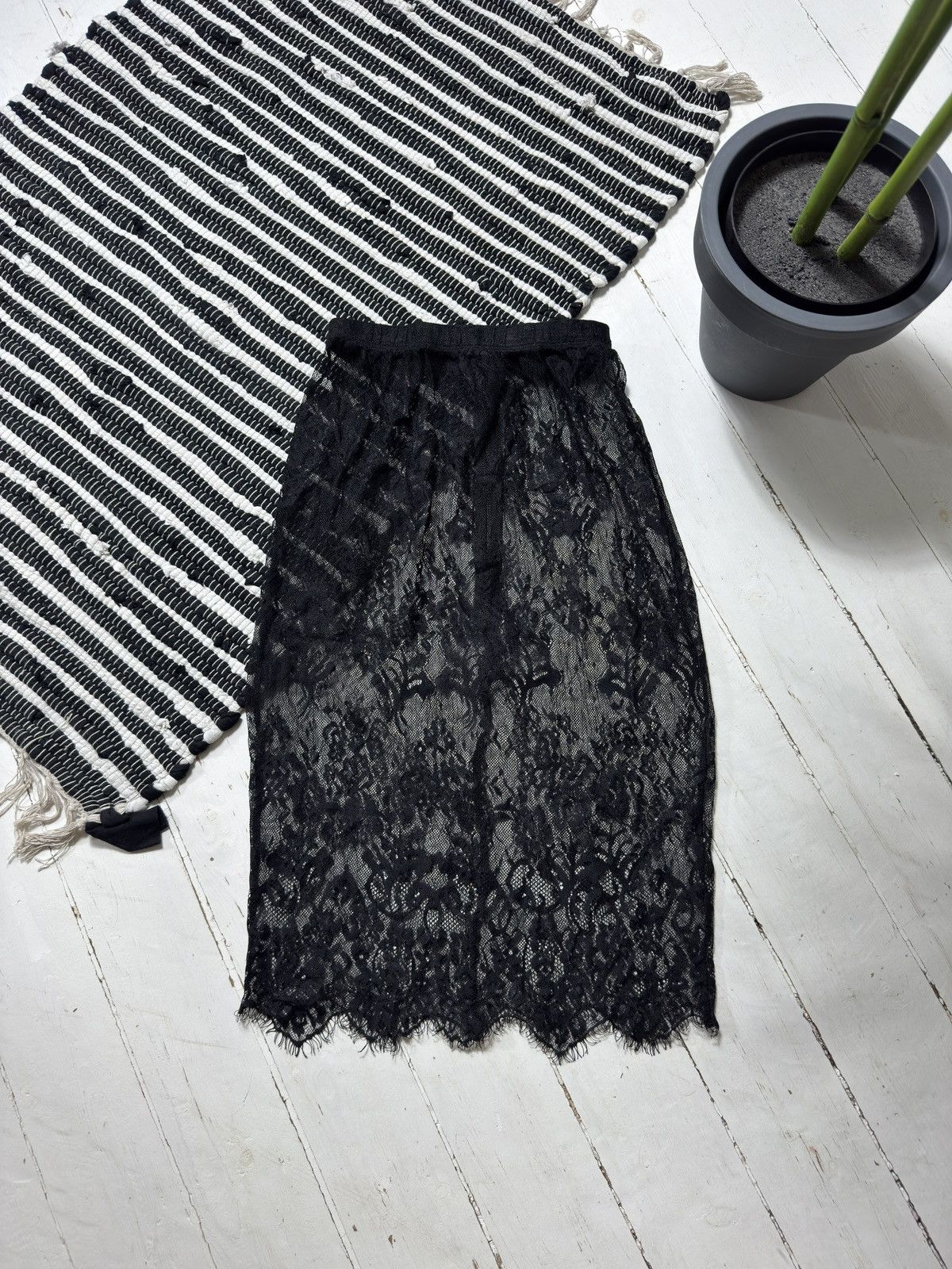 Other GUIPURE LACE RUSHES MESH TIE SKIRT Size 28" / US 6 / IT 42 - 1 Thumbnail