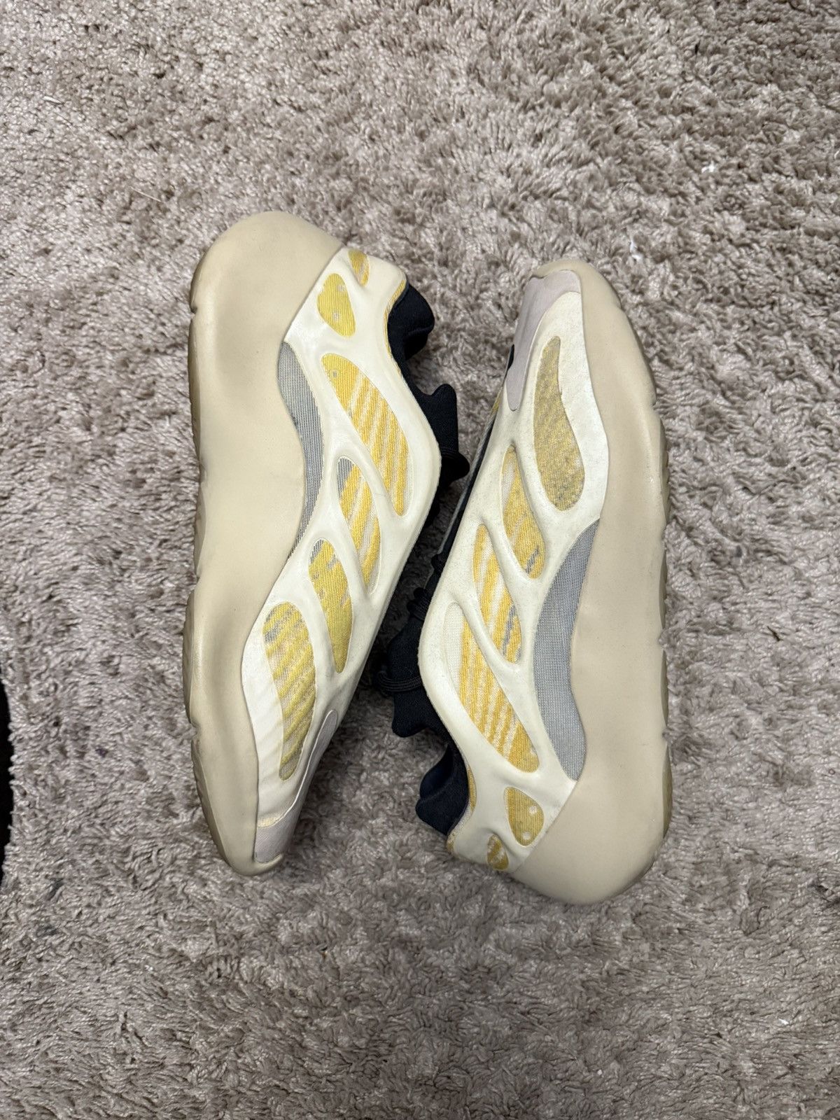 Adidas Yeezy 700 V3 Safflower Size US 12 / EU 45 - 1 Thumbnail