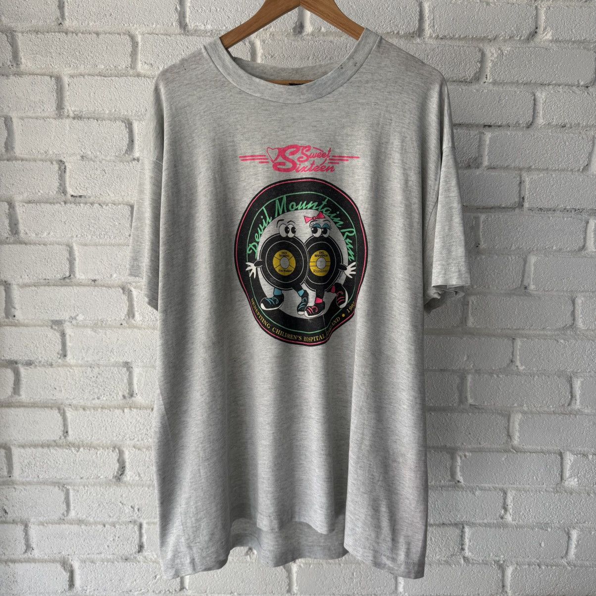 Vintage Vintage Devil Mountain Run Tee Size US XXL / EU 58 / 5 - 1 Thumbnail