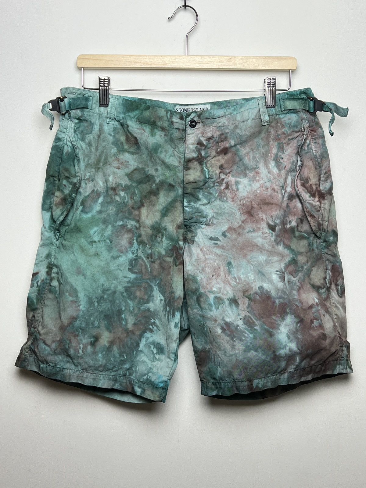 Image of Archival Clothing x Stone Island Y2K Tie Dye Shorts M-L in Camo, Men's (Size 33)