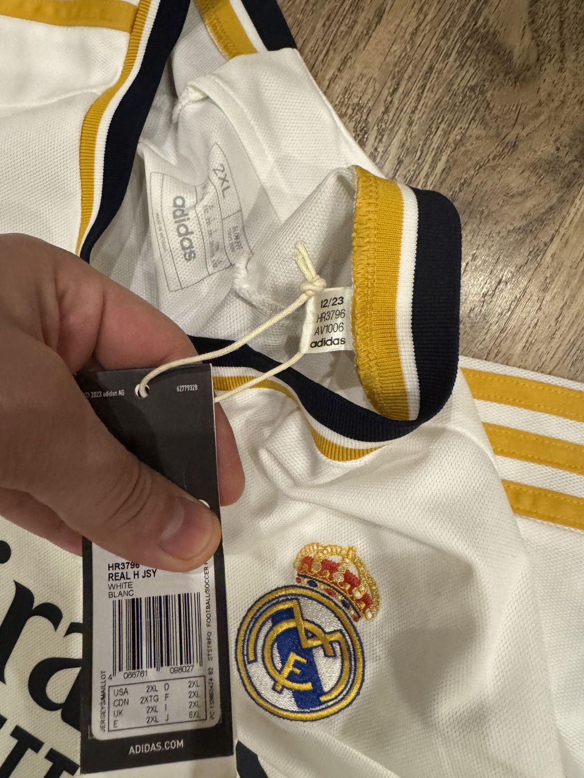 Adidas REAL MADRID CF 2023/2024 FOOTBALL SHIRT JERSEY SIZE L HR3796 Size US XXL / EU 58 / 5 - 9 Thumbnail