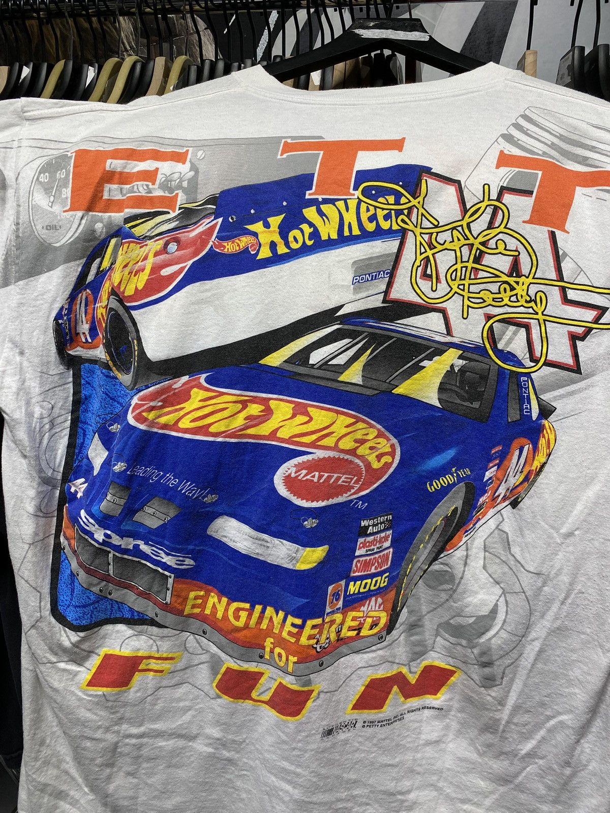 Vintage Vintage 90’s Nascar Hot Wheels T-Shirt Rare Adult Size 2XL Size US XXL / EU 58 / 5 - 8 Thumbnail
